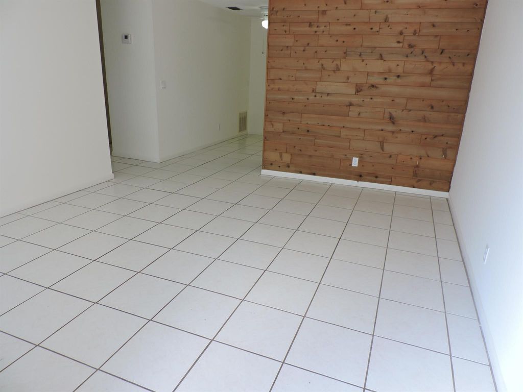 Photo of 9046 SE Parkway Drive, Hobe Sound, FL 33455 (MLS # R11102940)