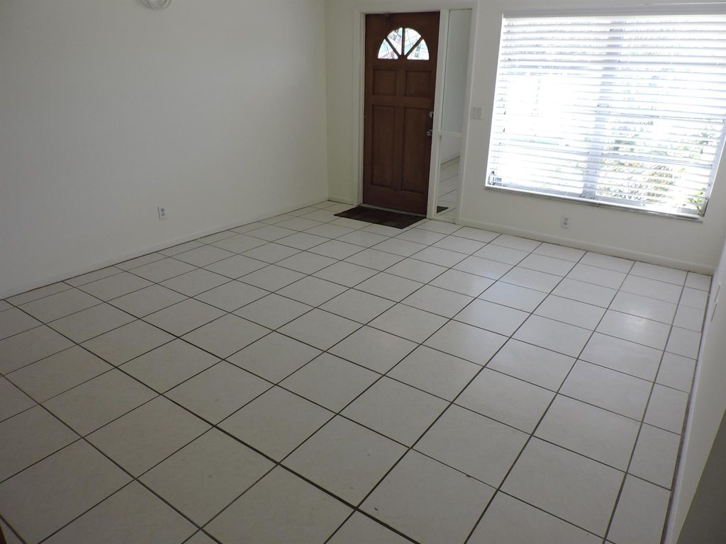 Photo of 9046 SE Parkway Drive, Hobe Sound, FL 33455 (MLS # R11102940)