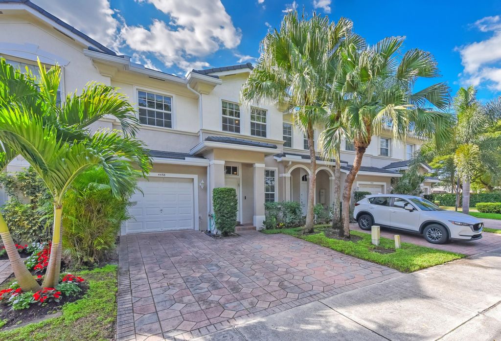Photo of 4438 Regal Court, Delray Beach, FL 33445 (MLS # R11057713)