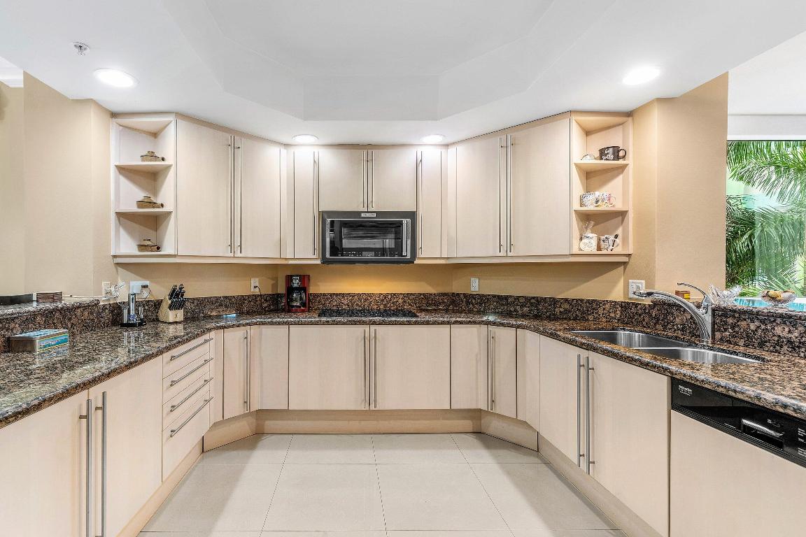 LAS OLAS GRAND CONDO - Residential