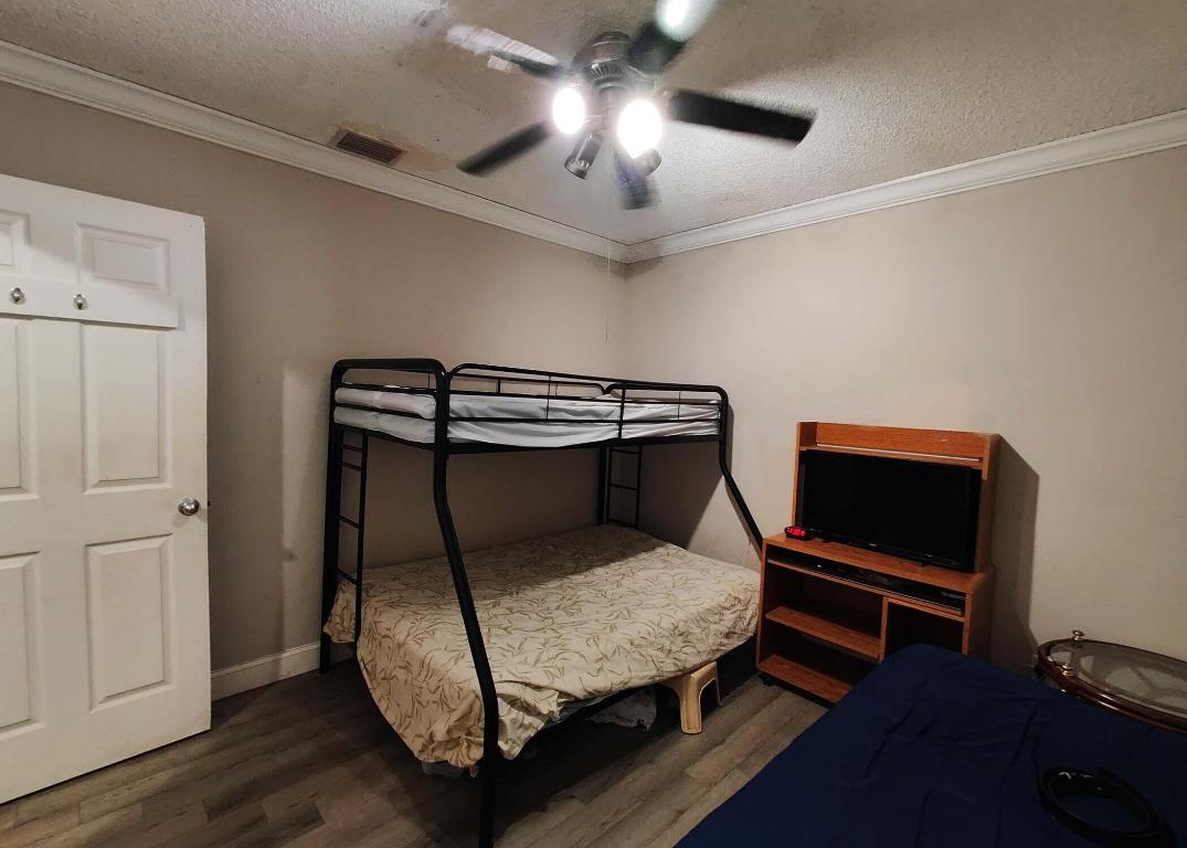 LAKES OF TARA UNIT 2 - Residential