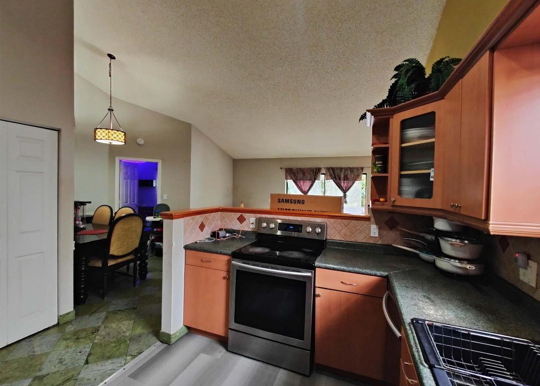 LAKES OF TARA UNIT 2 - Residential