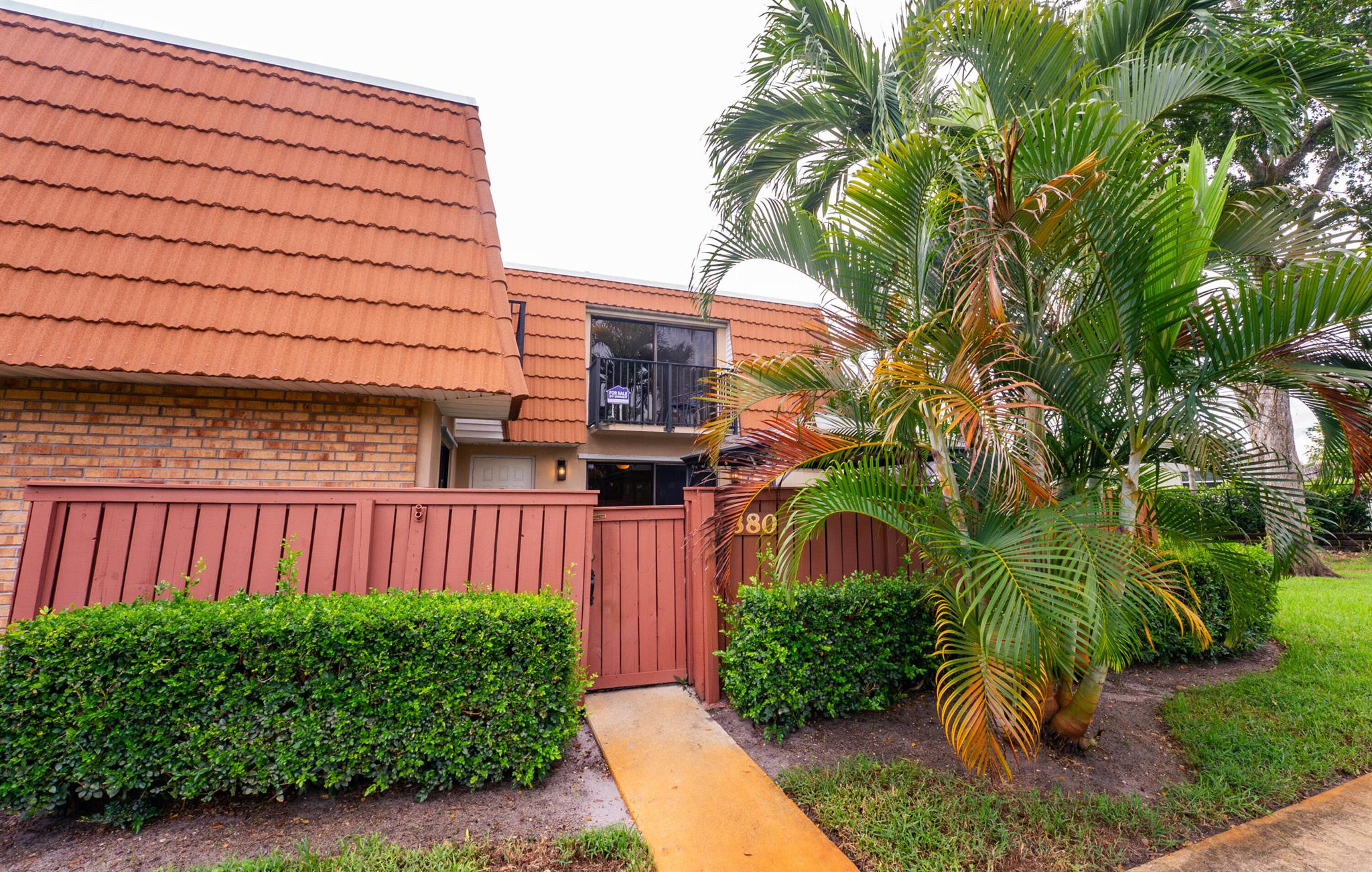 2880 Waterford Drive S 11