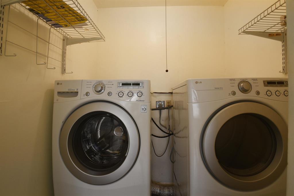 KINGS POINT BURGUNDY COND - Residential Lease