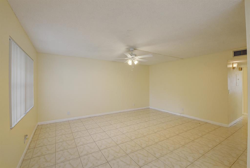 KINGS POINT BURGUNDY COND - Residential Lease