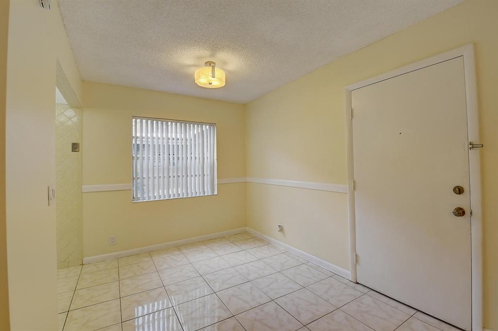 KINGS POINT BURGUNDY COND - Residential Lease