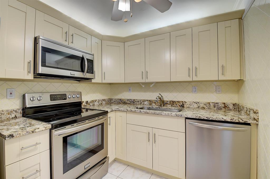 KINGS POINT BURGUNDY COND - Residential Lease