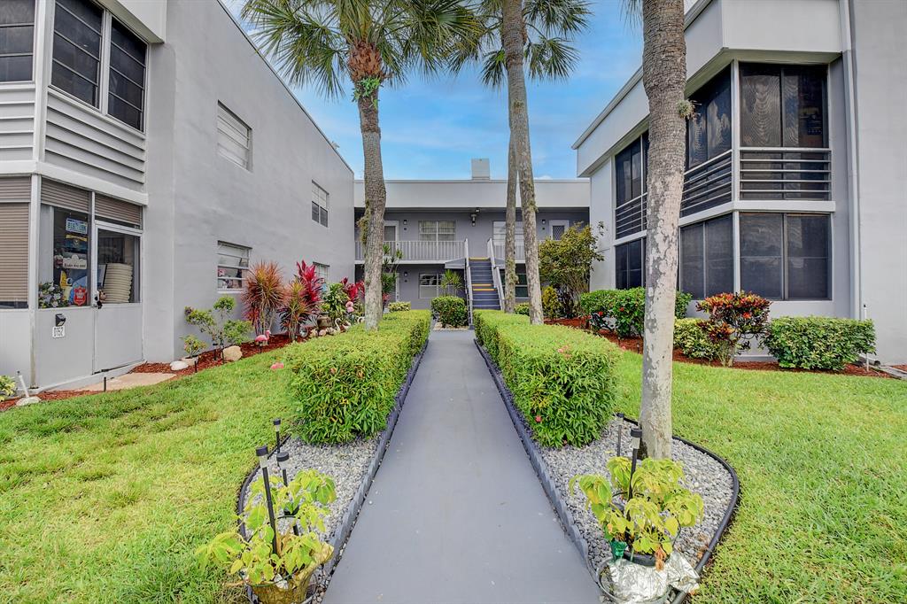 KINGS POINT BURGUNDY COND - Residential Lease