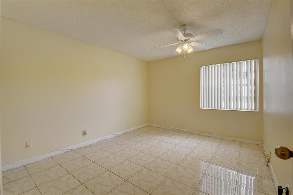 KINGS POINT BURGUNDY COND - Residential Lease