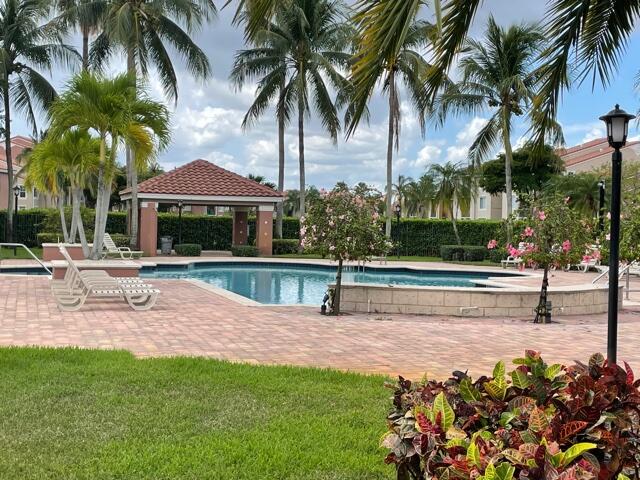 ST ANDREWS AT BOYNTON BEACH CONDO - Residential Lease