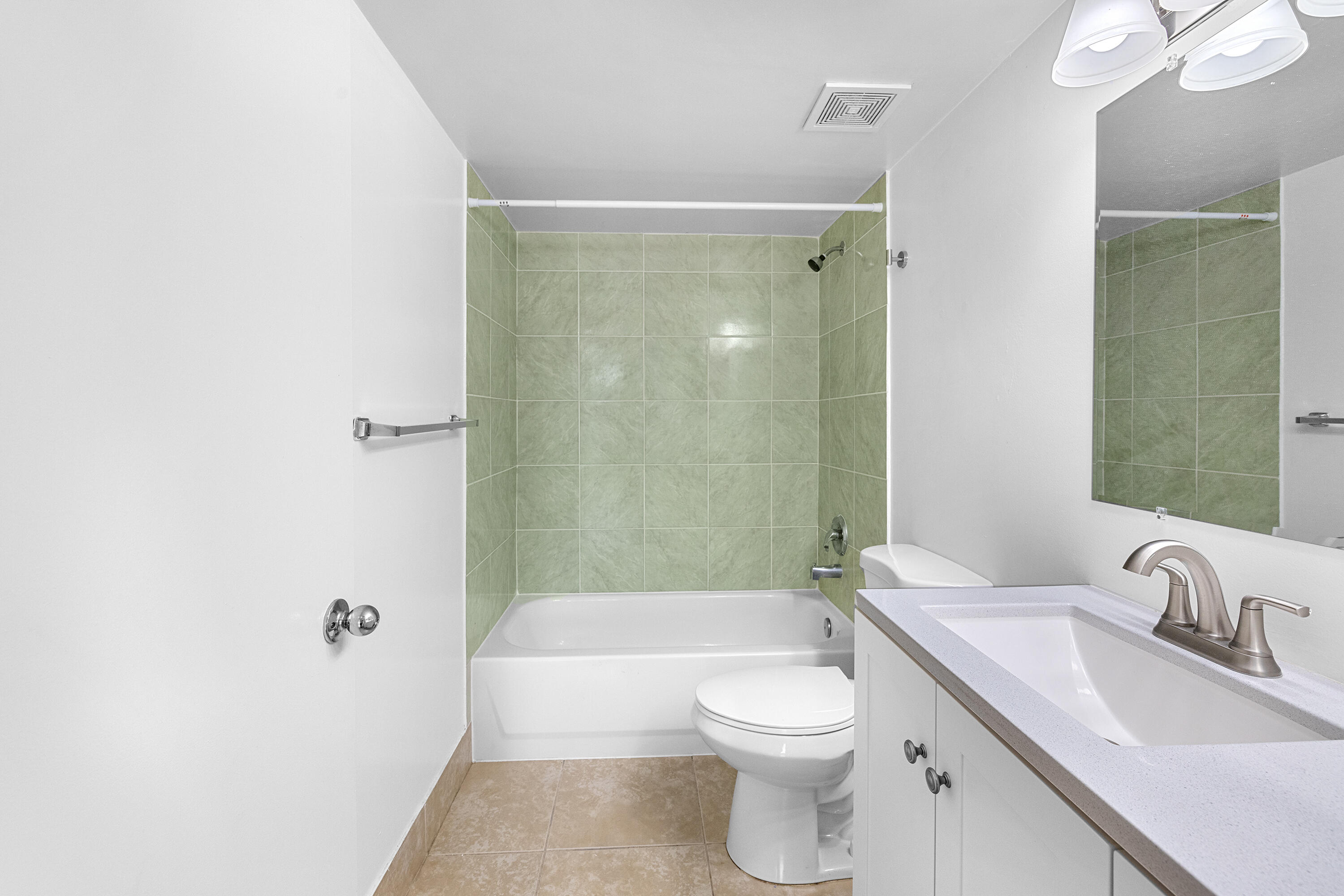 ST ANDREWS AT BOYNTON BEACH CONDO - Residential Lease