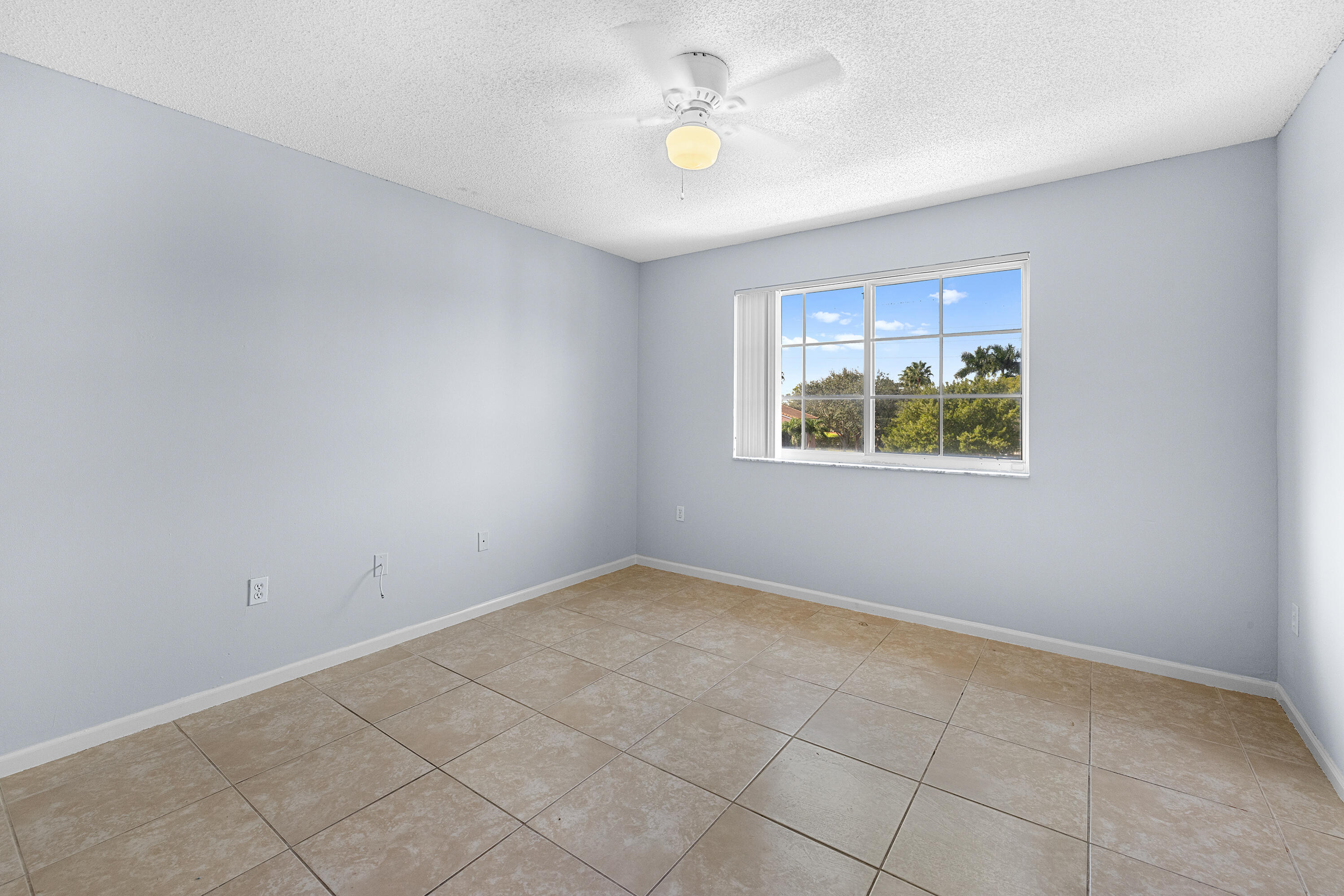 ST ANDREWS AT BOYNTON BEACH CONDO - Residential Lease