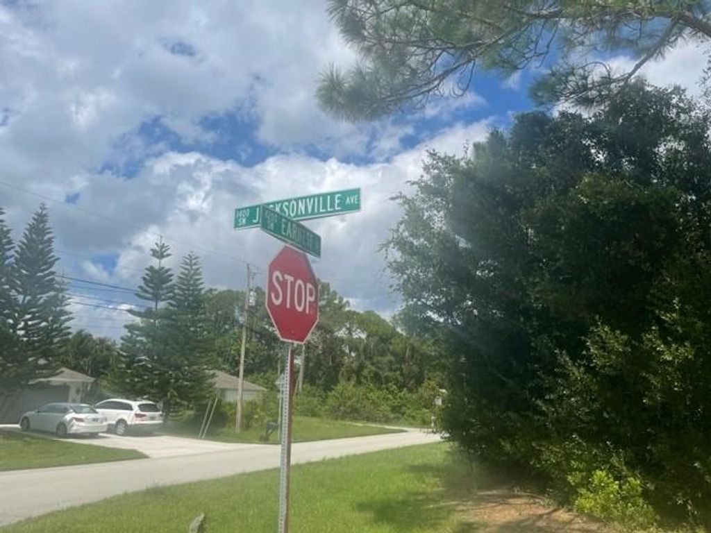 Photo of 1489 SW Jacksonville Ave, Port Saint Lucie, FL 34953 (MLS # F10313685)