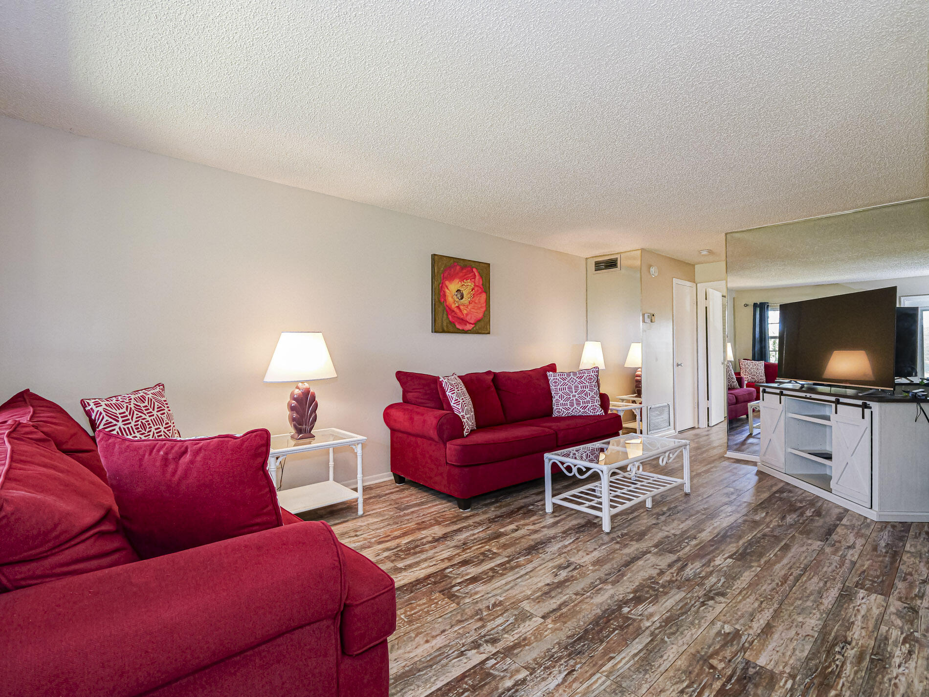 VISTA ROYALE PHASE IV BLDGS 83-111 - Residential Lease