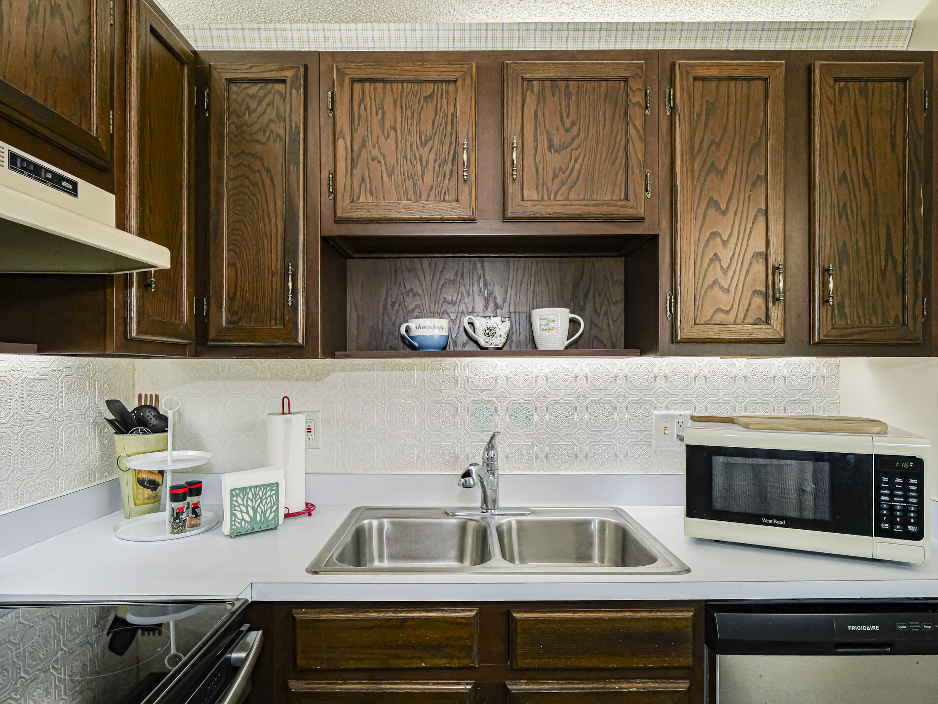 VISTA ROYALE PHASE IV BLDGS 83-111 - Residential Lease