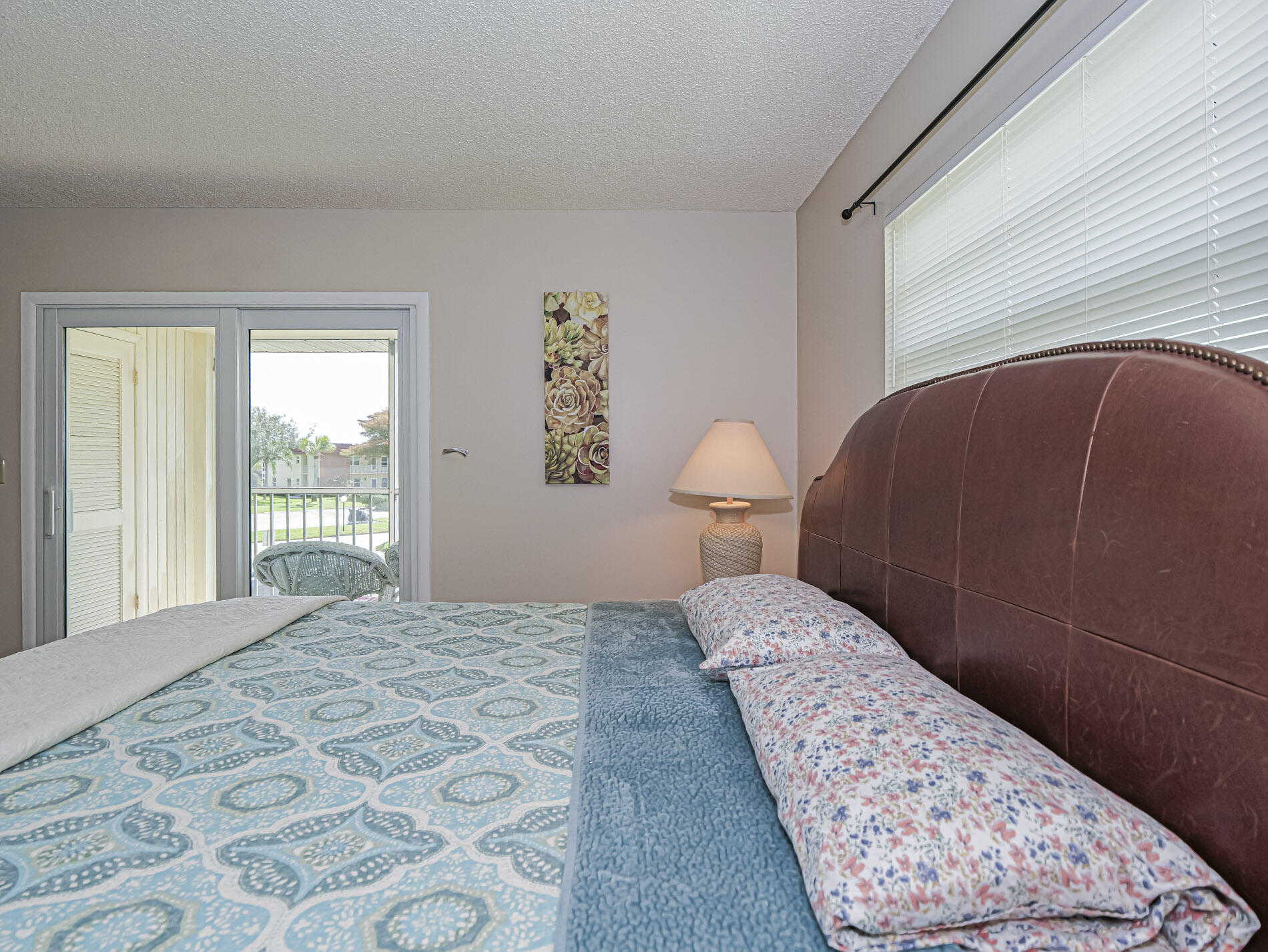 VISTA ROYALE PHASE IV BLDGS 83-111 - Residential Lease