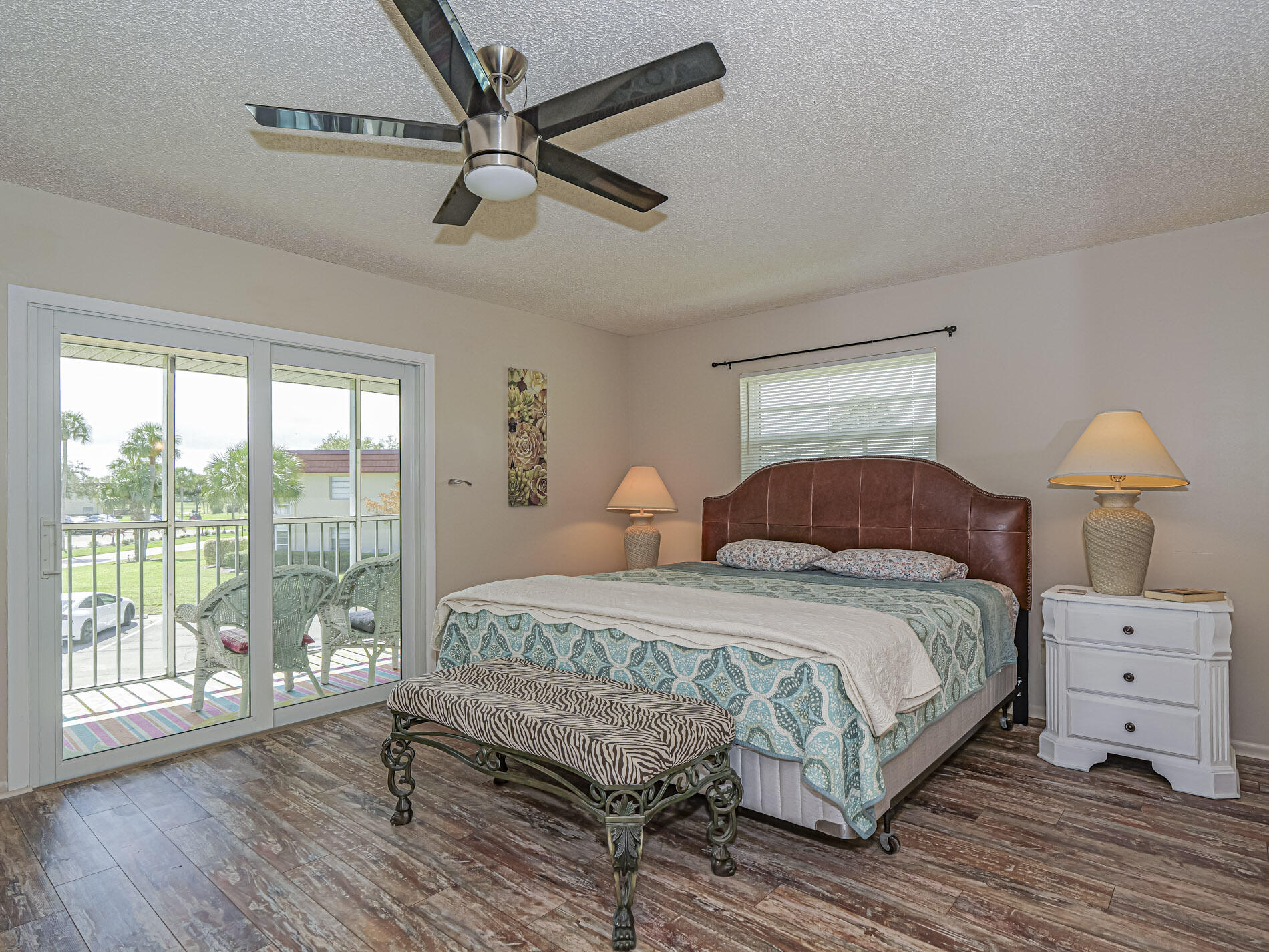 VISTA ROYALE PHASE IV BLDGS 83-111 - Residential Lease