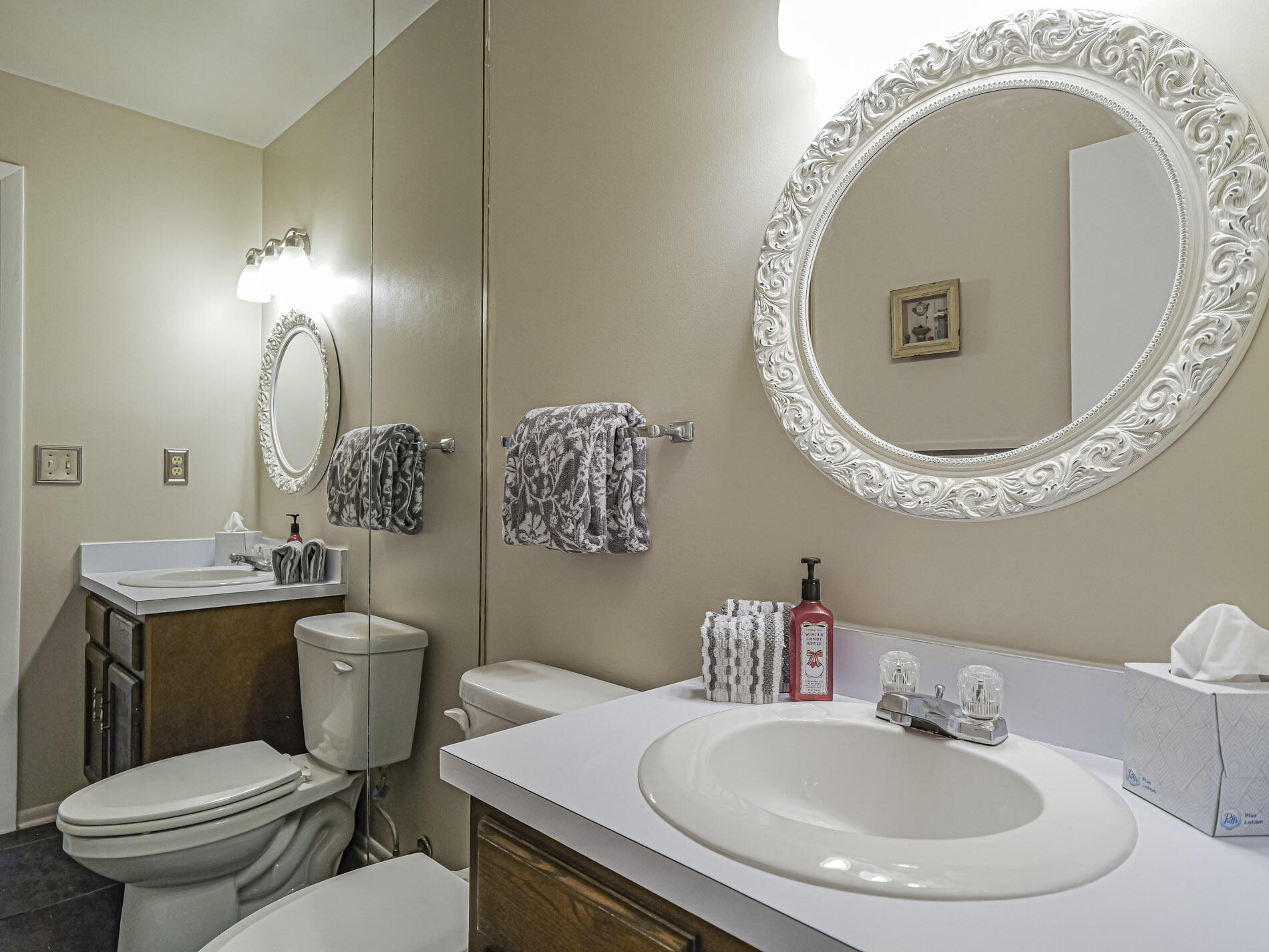 VISTA ROYALE PHASE IV BLDGS 83-111 - Residential Lease