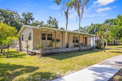 A home in Okeechobee