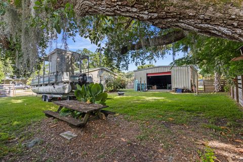 A home in Okeechobee