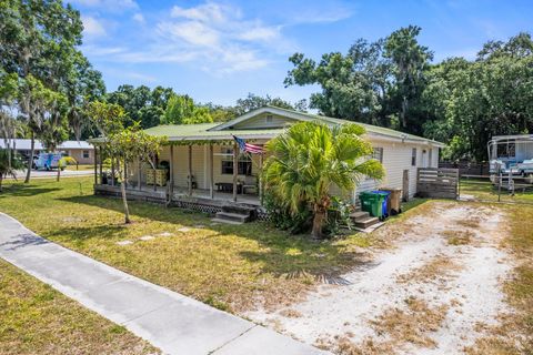 A home in Okeechobee