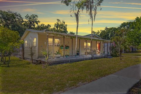 A home in Okeechobee