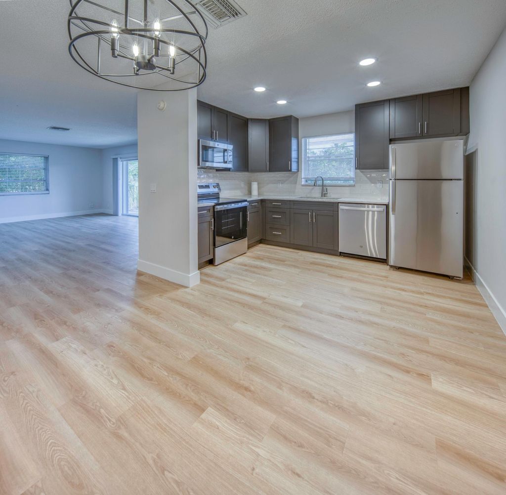 Photo of 531 N J St #5, Lake Worth Beach, FL 33460 (MLS # B26001626)