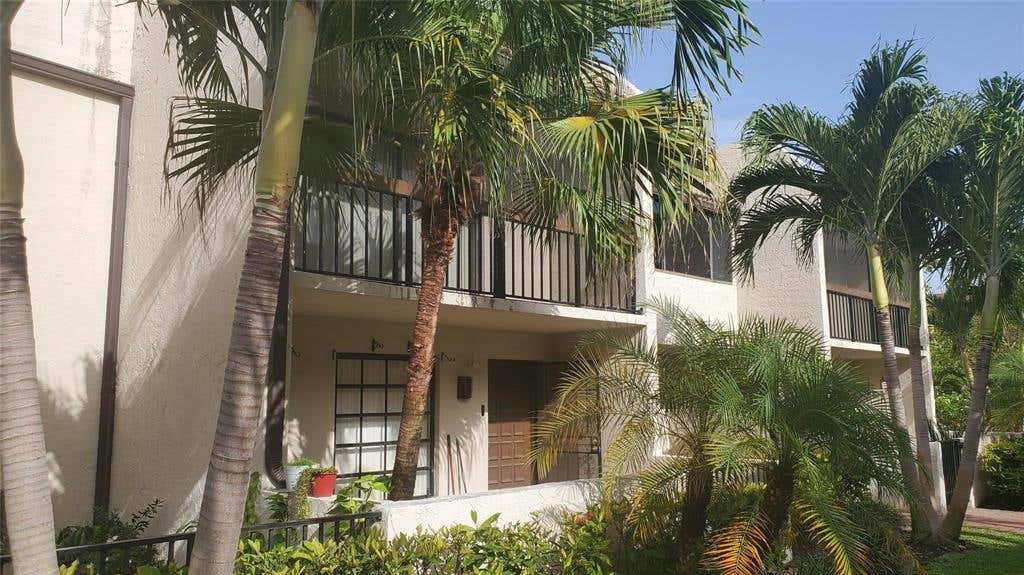 Photo of 721 SE 1ST Way #C13, Deerfield Beach, FL 33441 (MLS # B26057907)