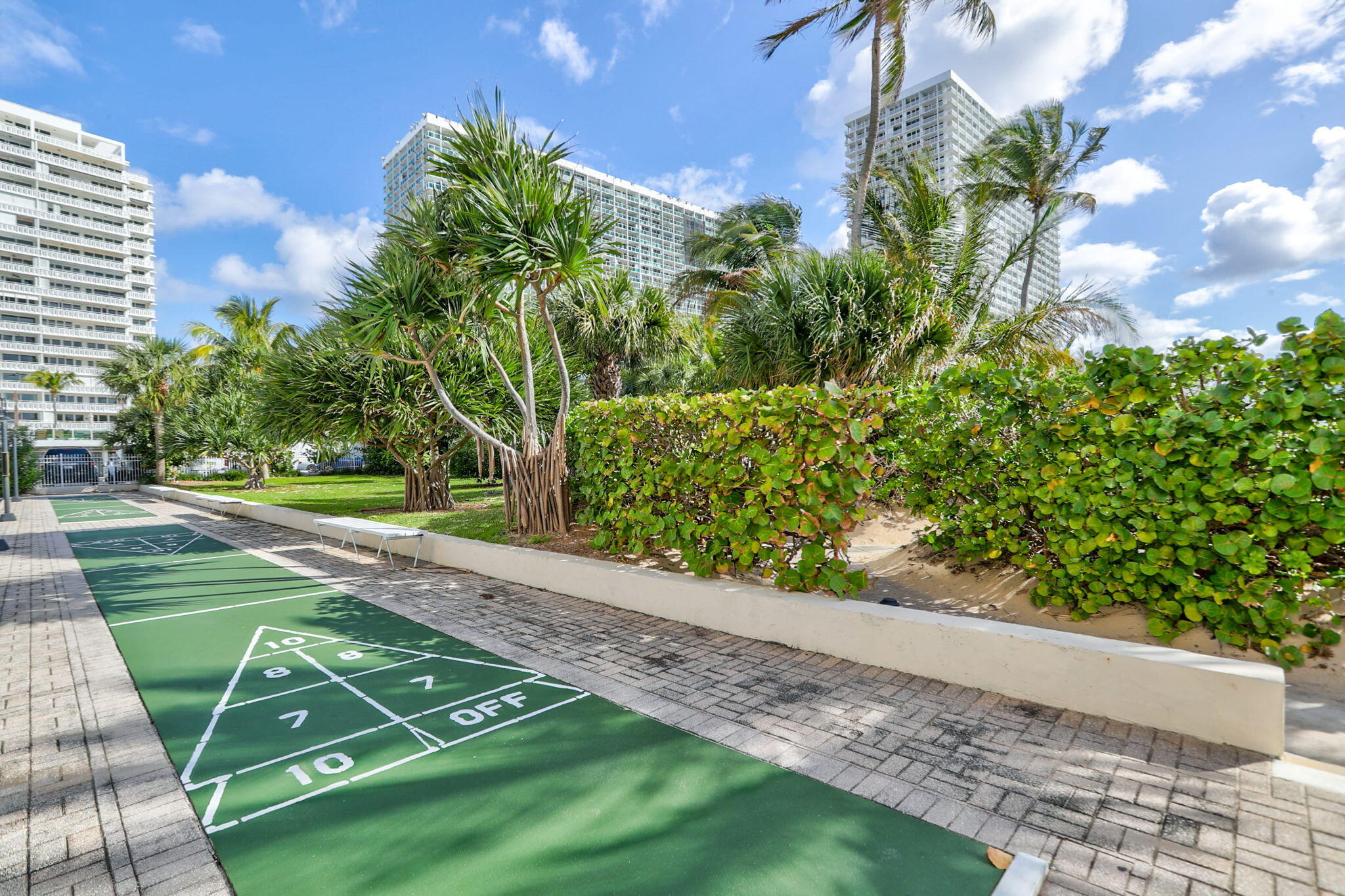 2100 S OCEAN Drive 7CD