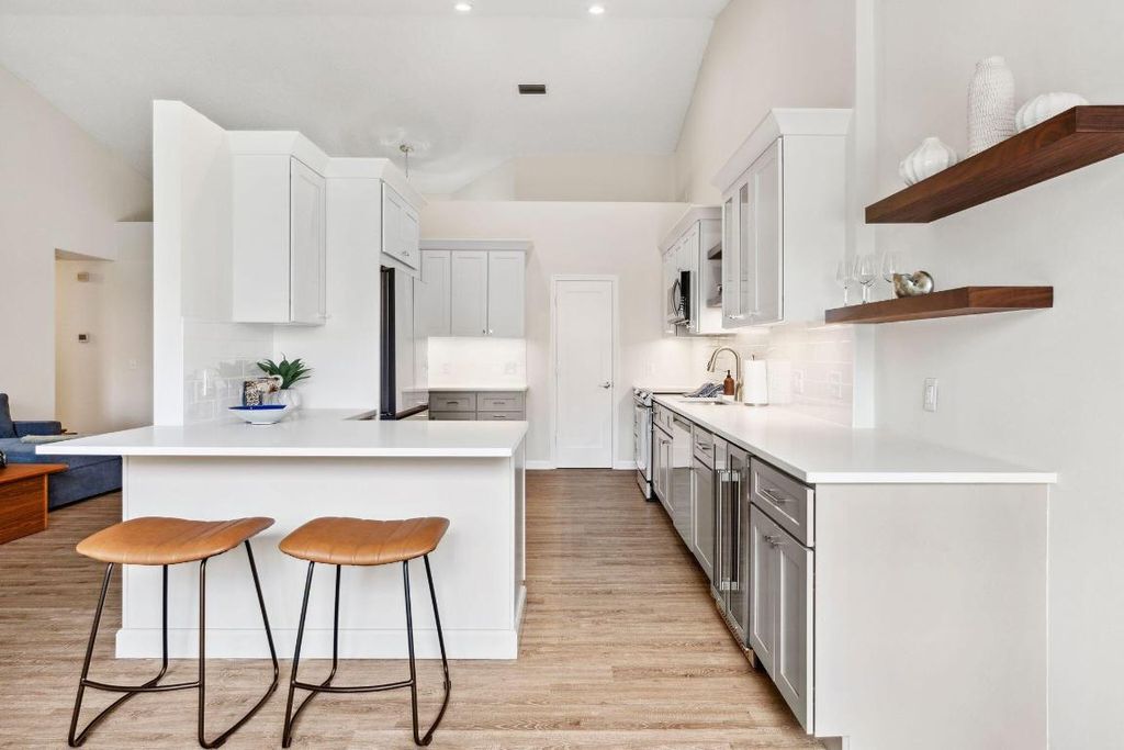 Photo of 5780 Coach House Circle #H, Boca Raton, FL 33486 (MLS # R10974536)