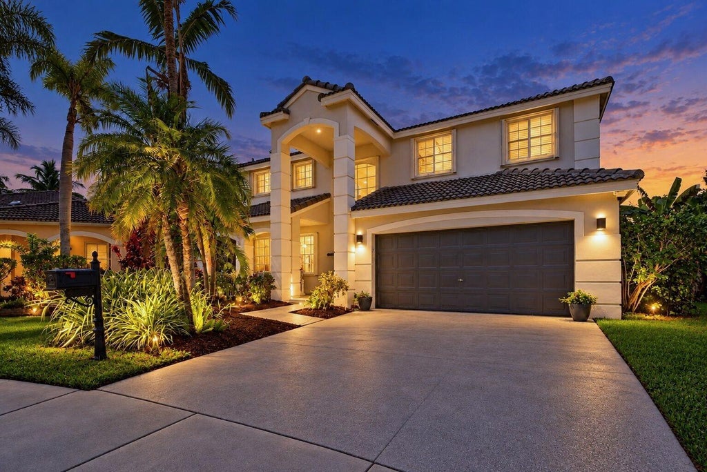 Photo of 4132 BOSTON Court, Weston, FL 33331 (MLS # B26093927)