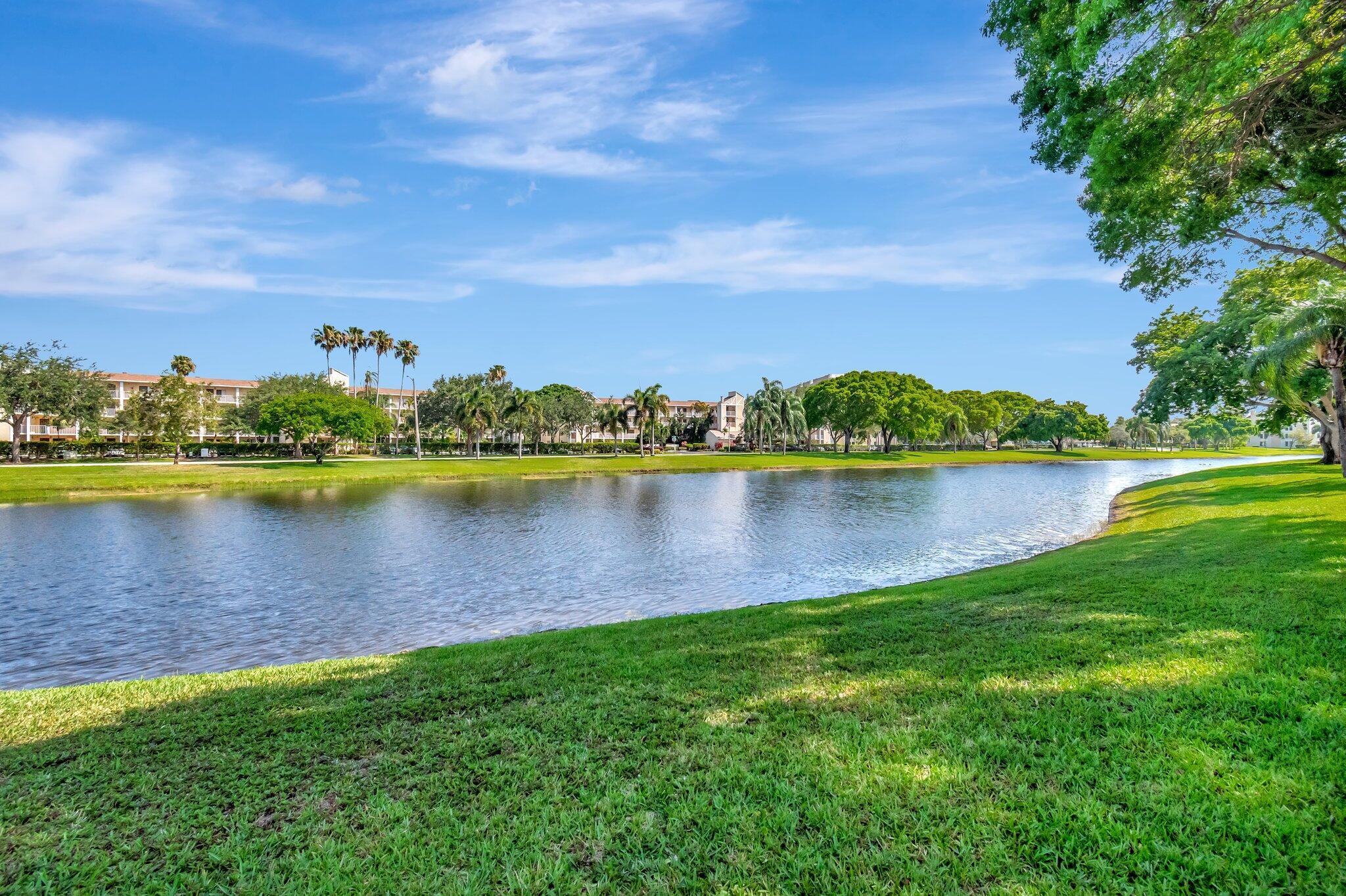 HUNTINGTON LAKES SEC FOUR CONDOS - Residential