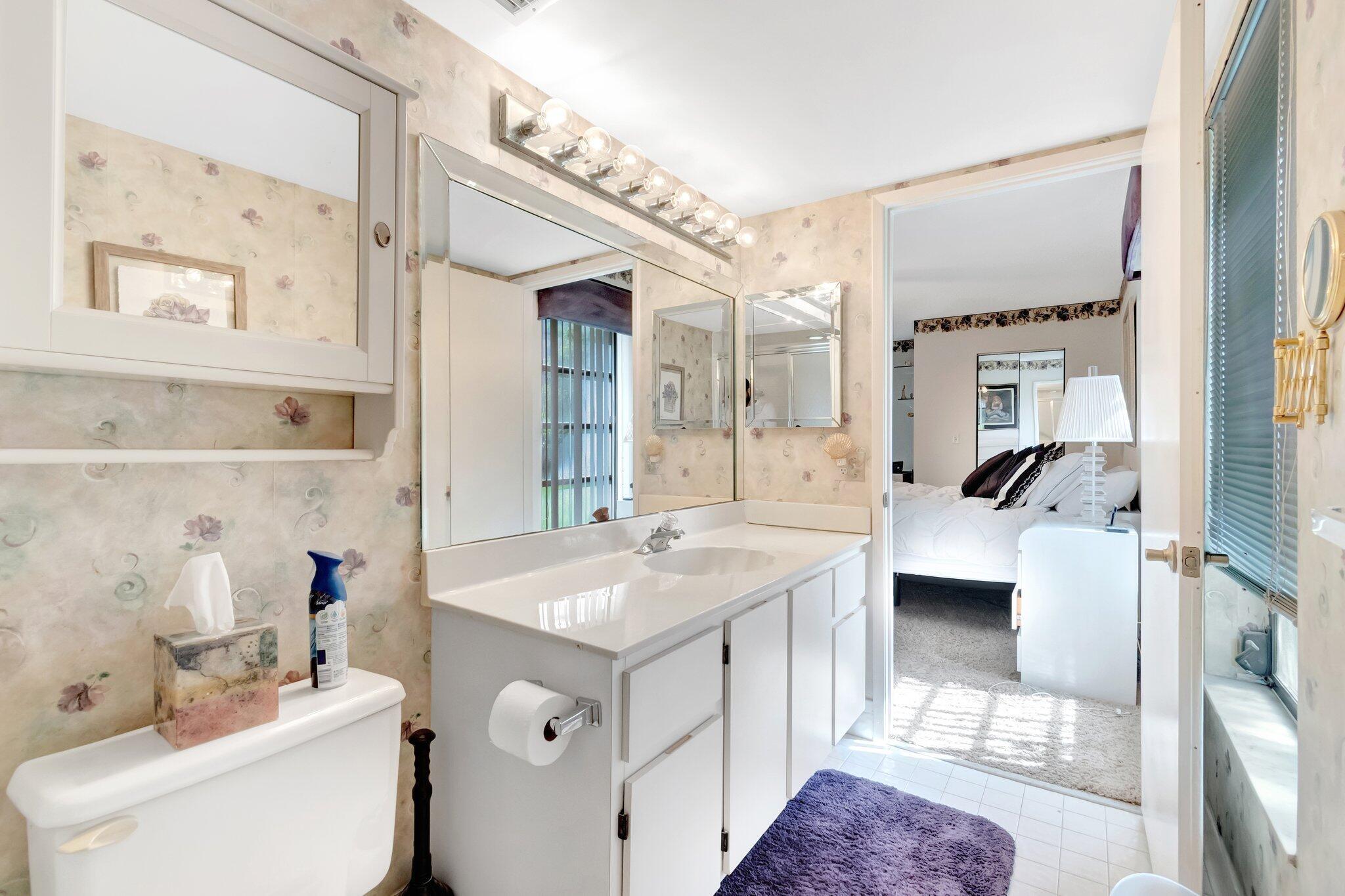 HUNTINGTON LAKES SEC FOUR CONDOS - Residential