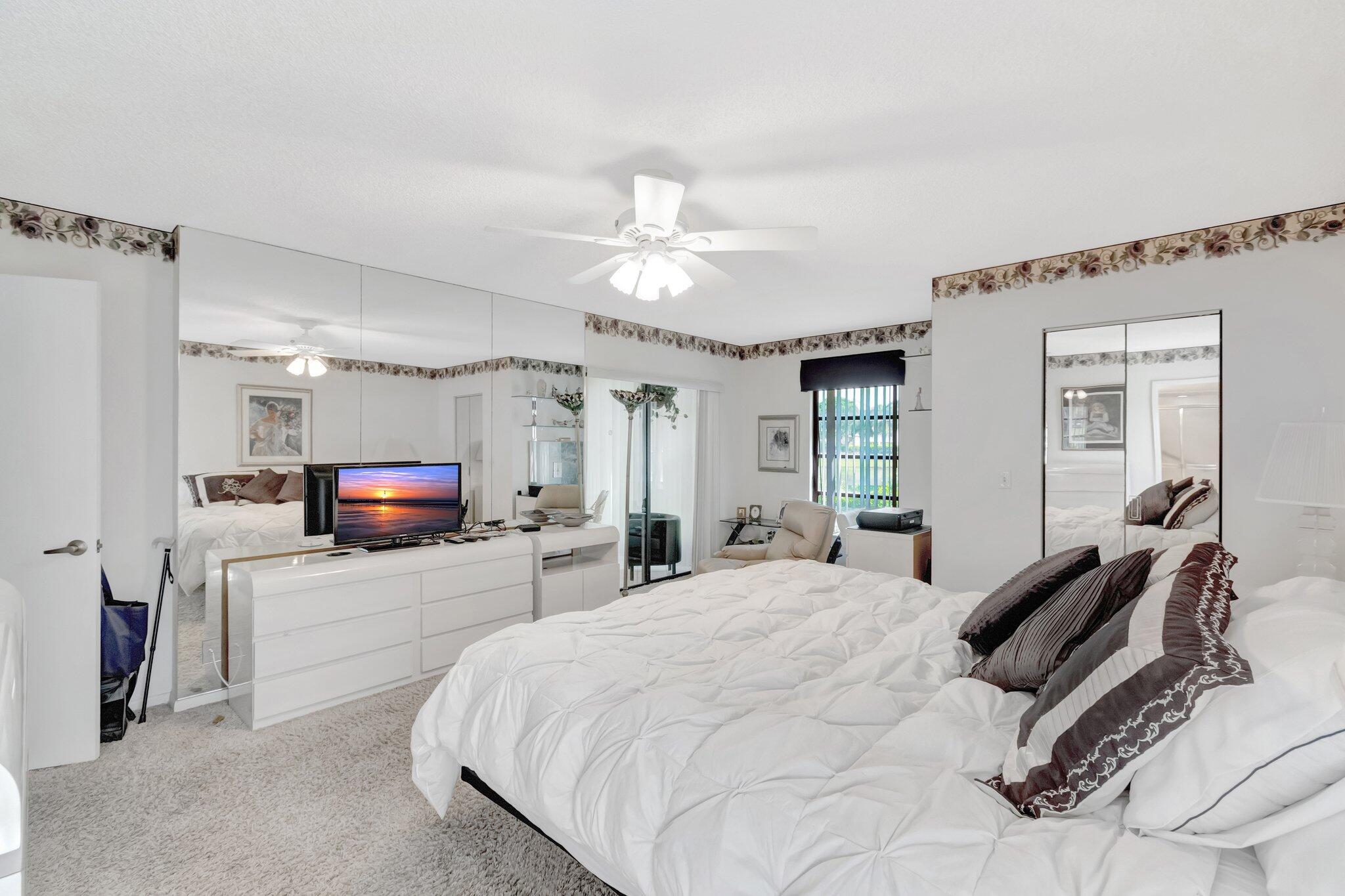 HUNTINGTON LAKES SEC FOUR CONDOS - Residential