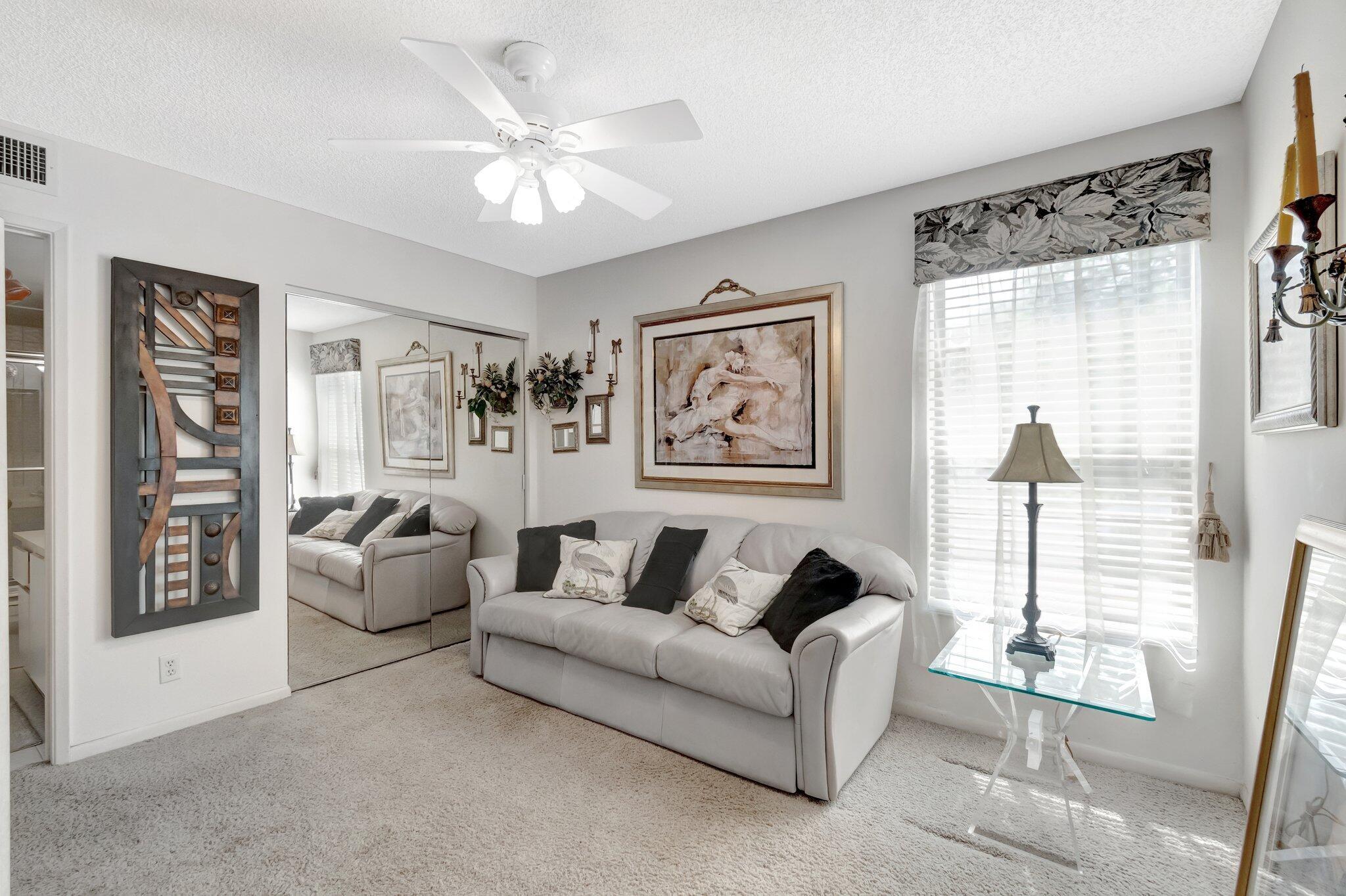 HUNTINGTON LAKES SEC FOUR CONDOS - Residential