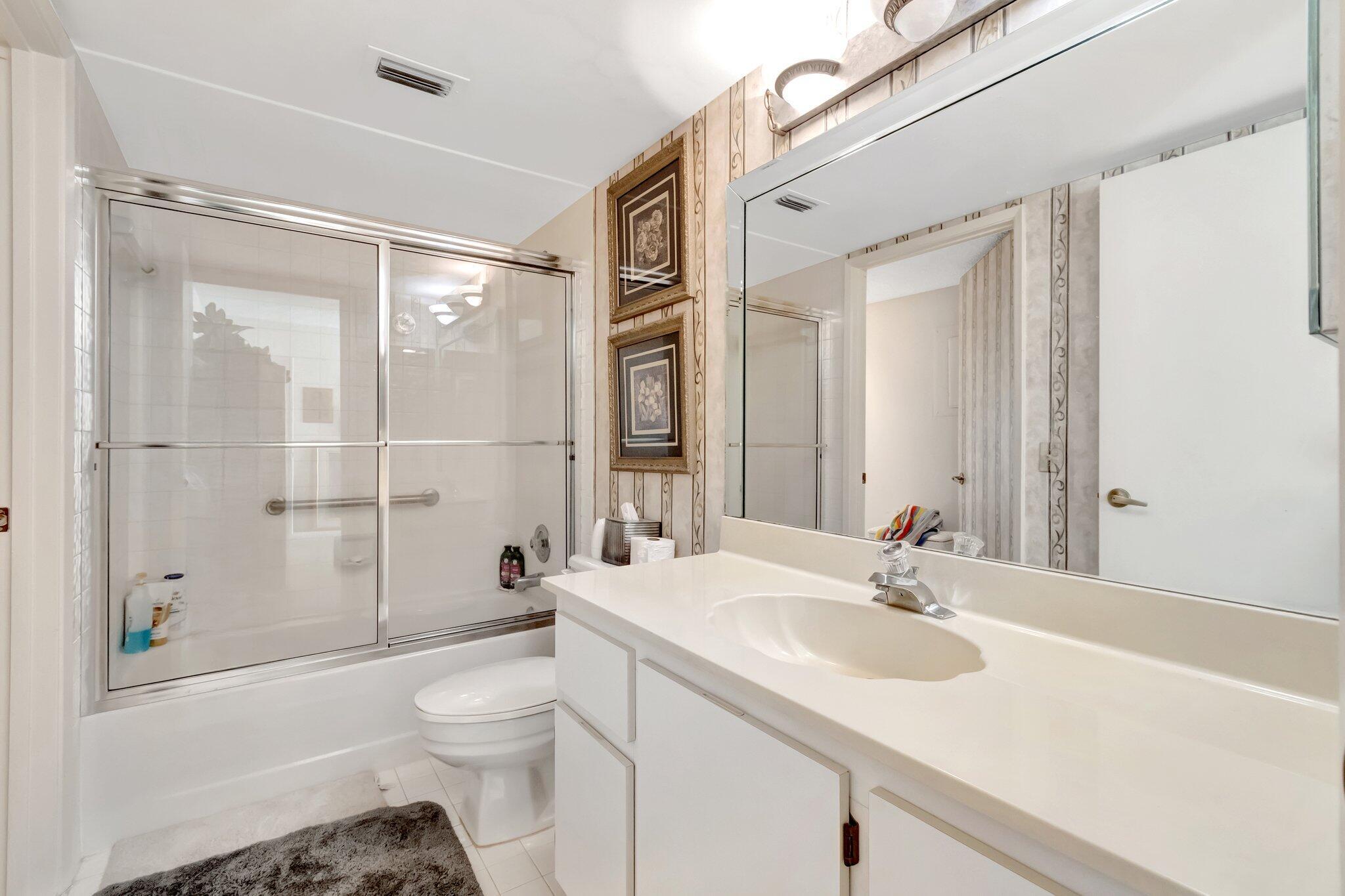 HUNTINGTON LAKES SEC FOUR CONDOS - Residential