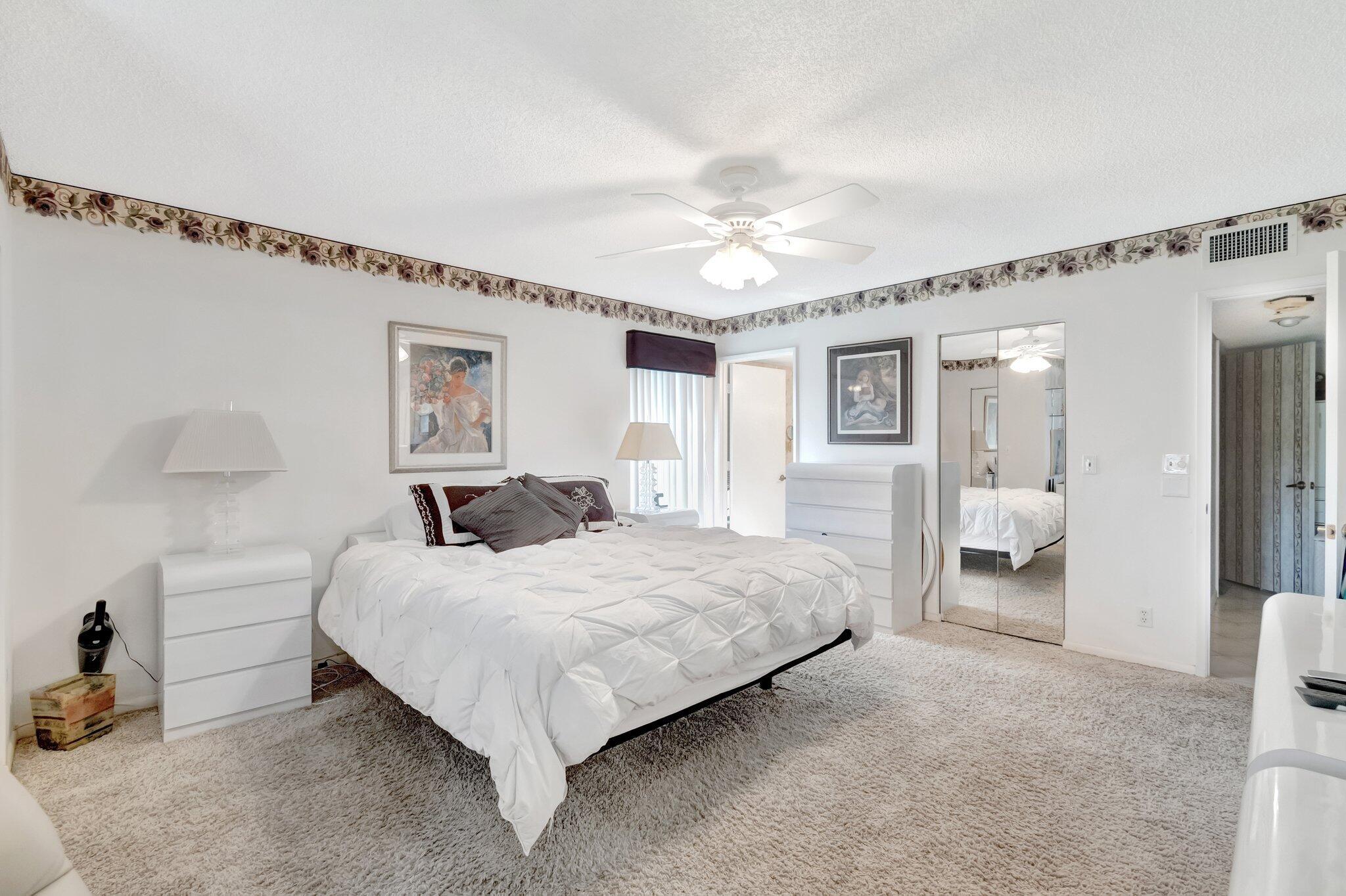 HUNTINGTON LAKES SEC FOUR CONDOS - Residential