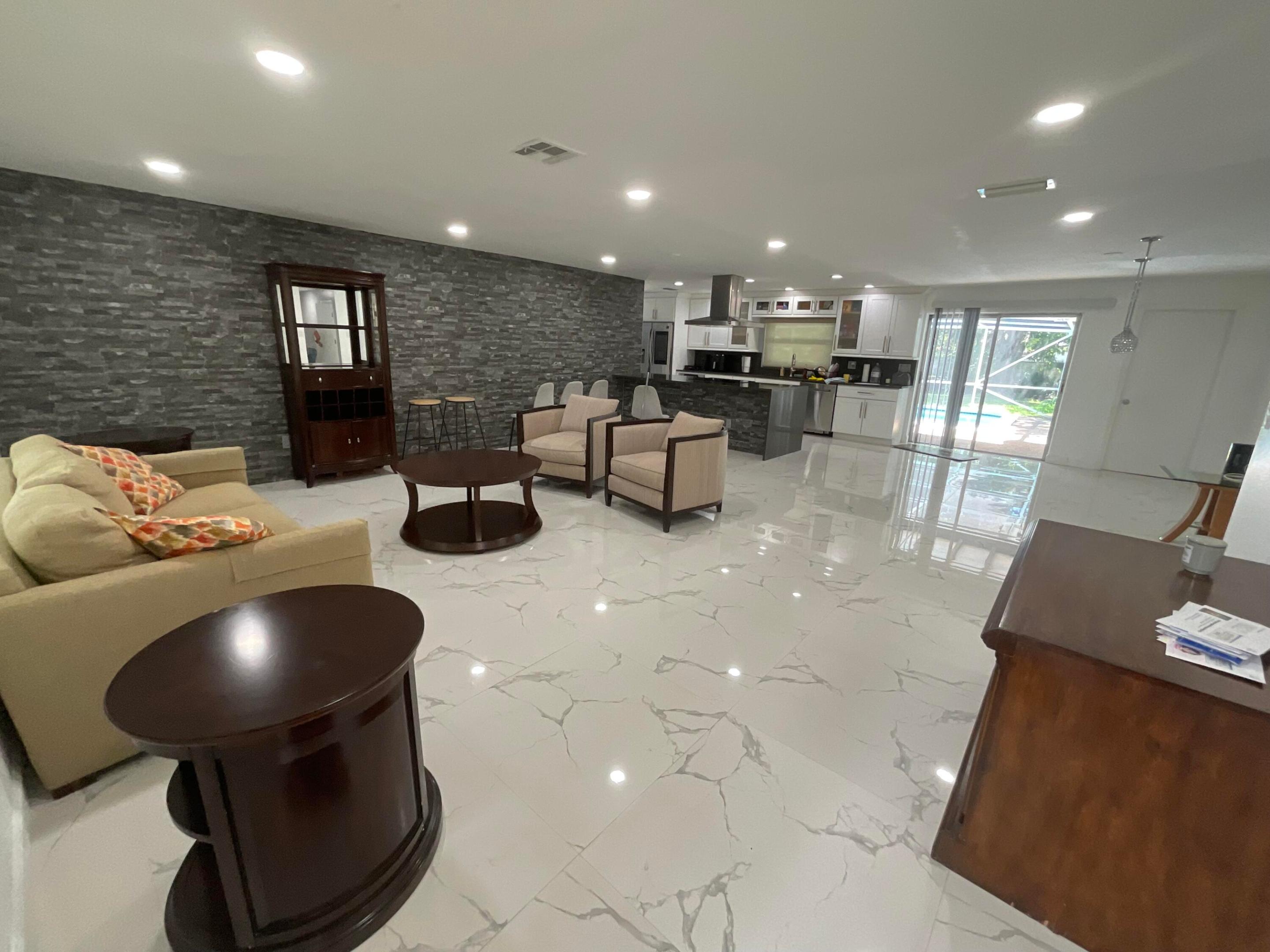 CORAL SPRINGS VILLAGE GREEN - Residential