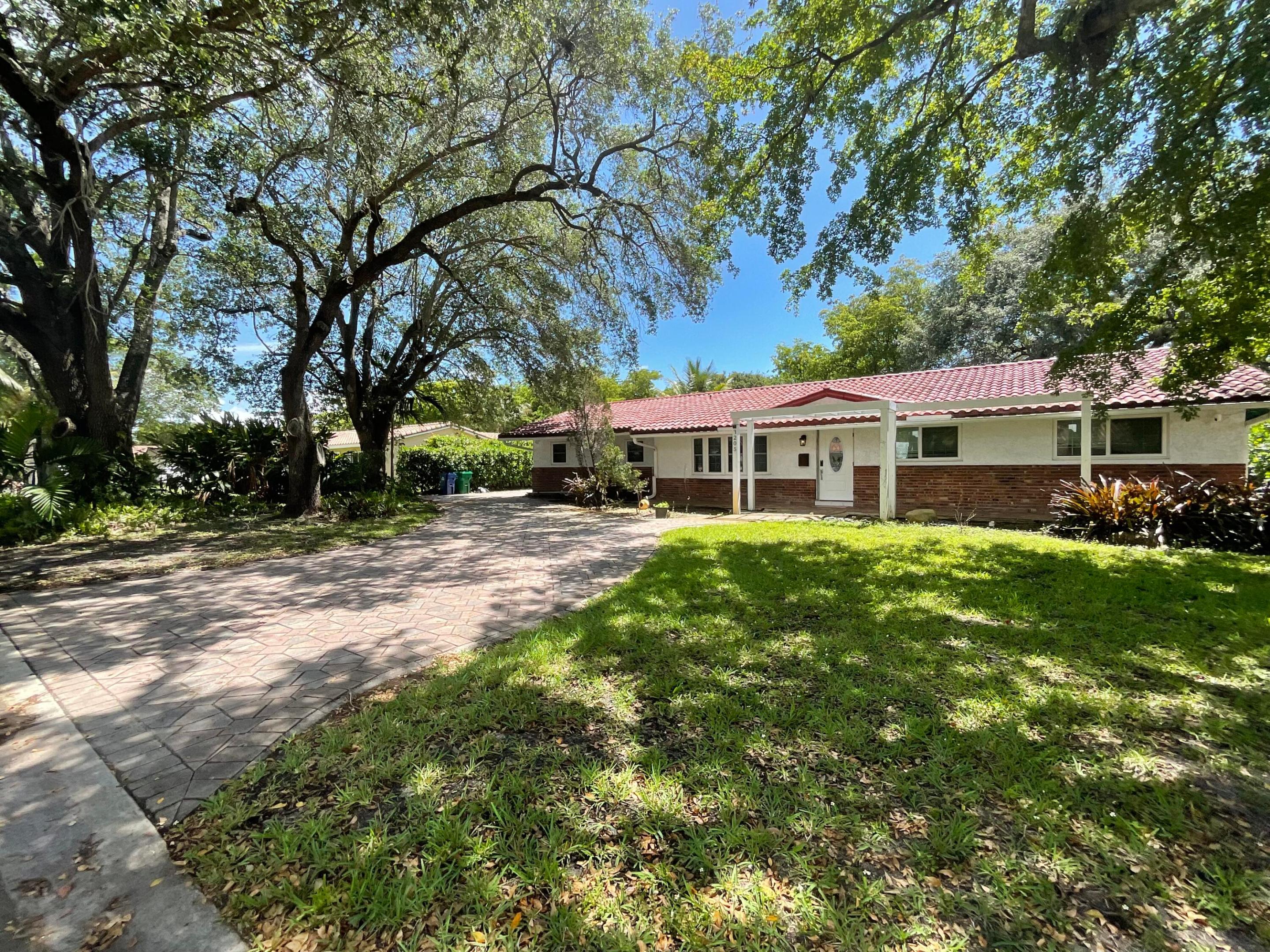 CORAL SPRINGS VILLAGE GREEN - Residential