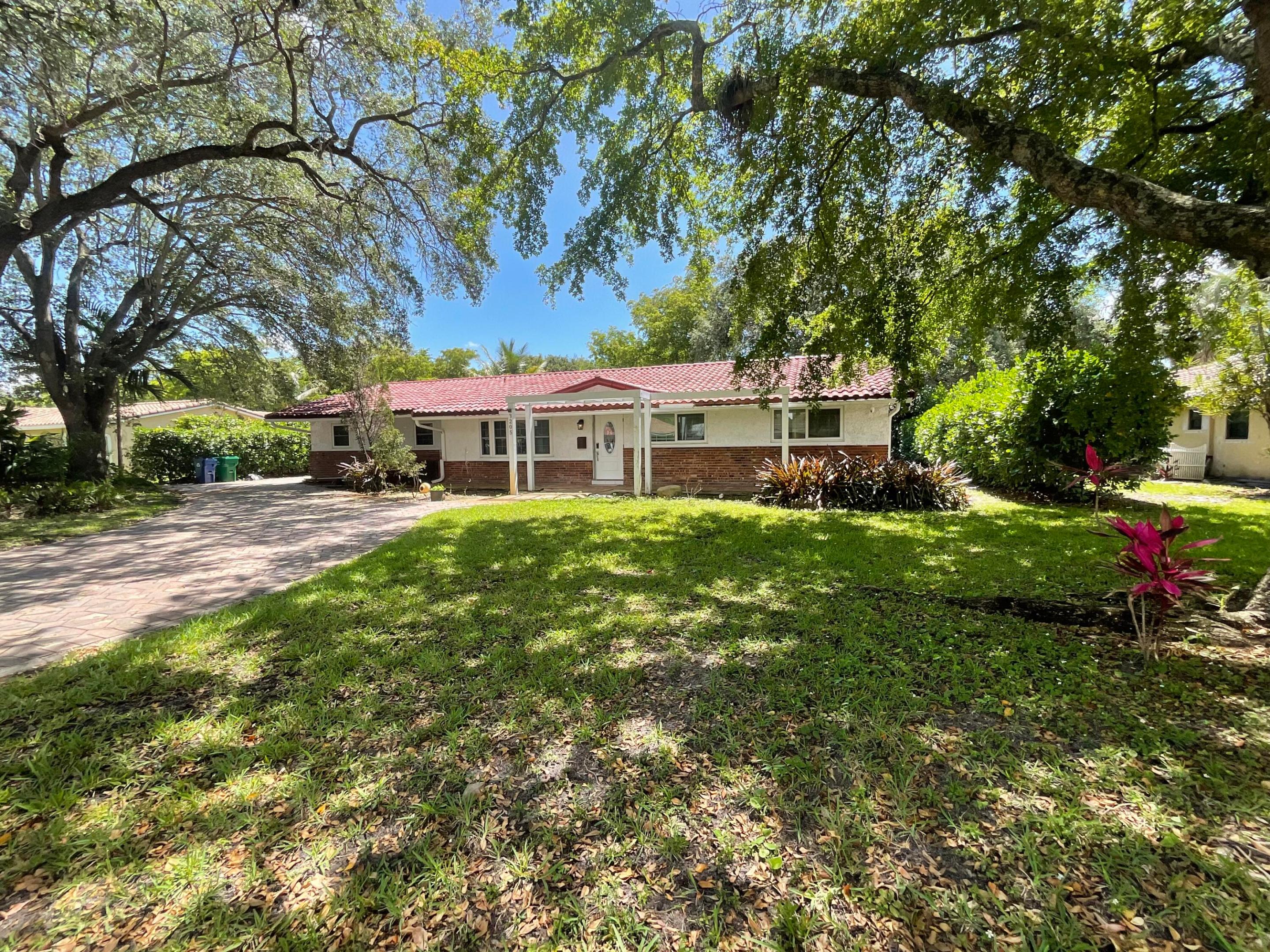 CORAL SPRINGS VILLAGE GREEN - Residential