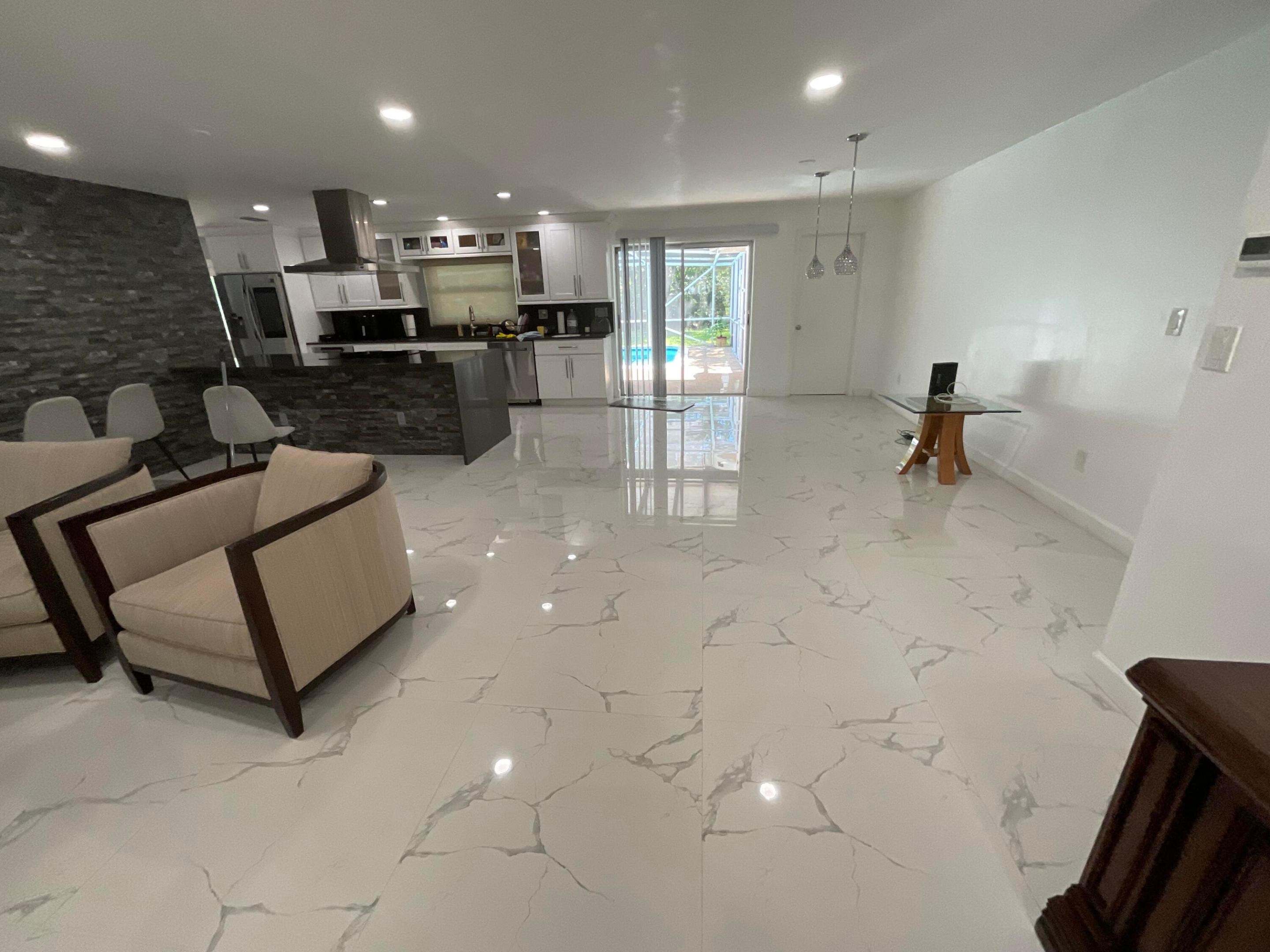 CORAL SPRINGS VILLAGE GREEN - Residential