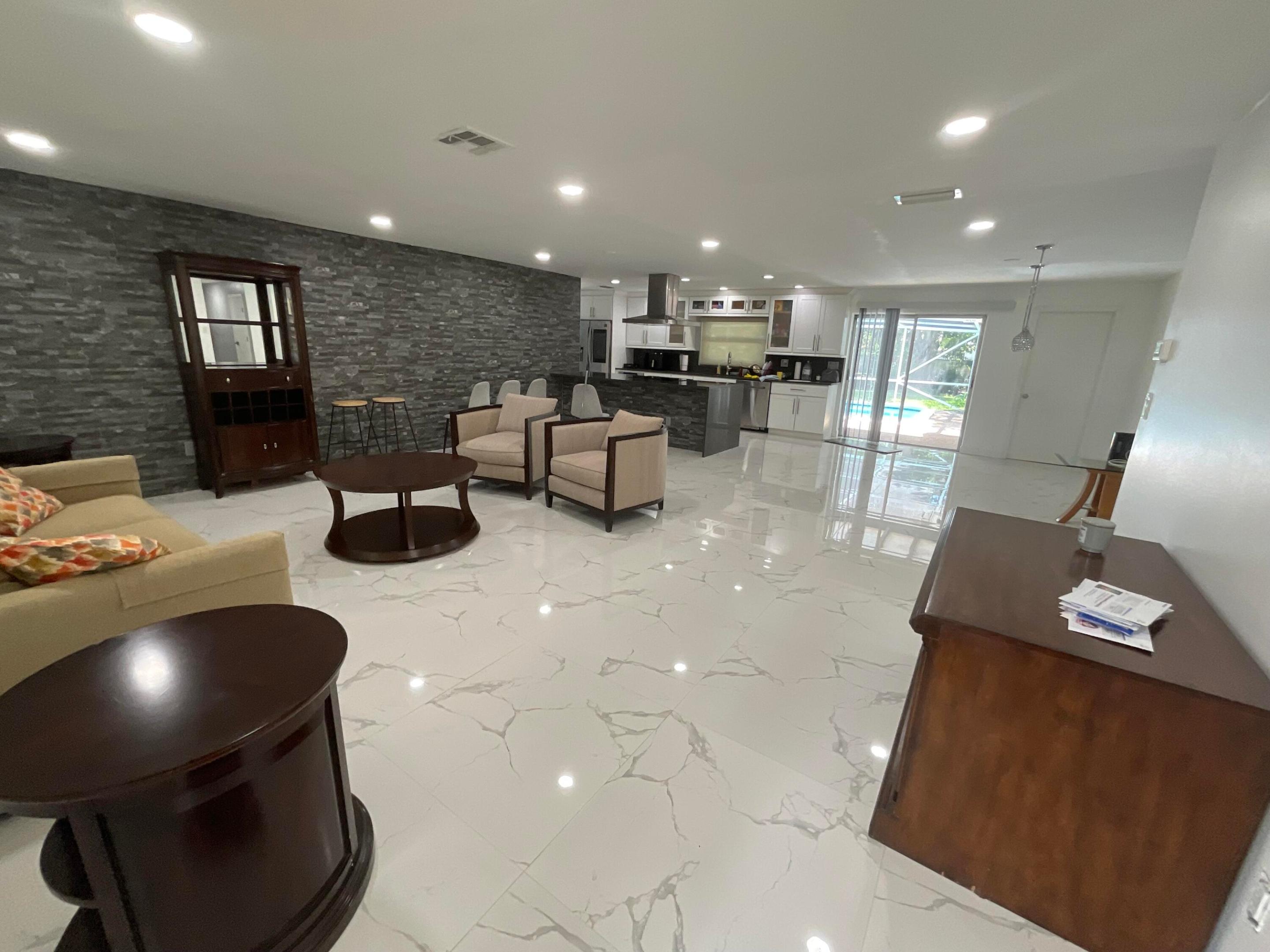 CORAL SPRINGS VILLAGE GREEN - Residential