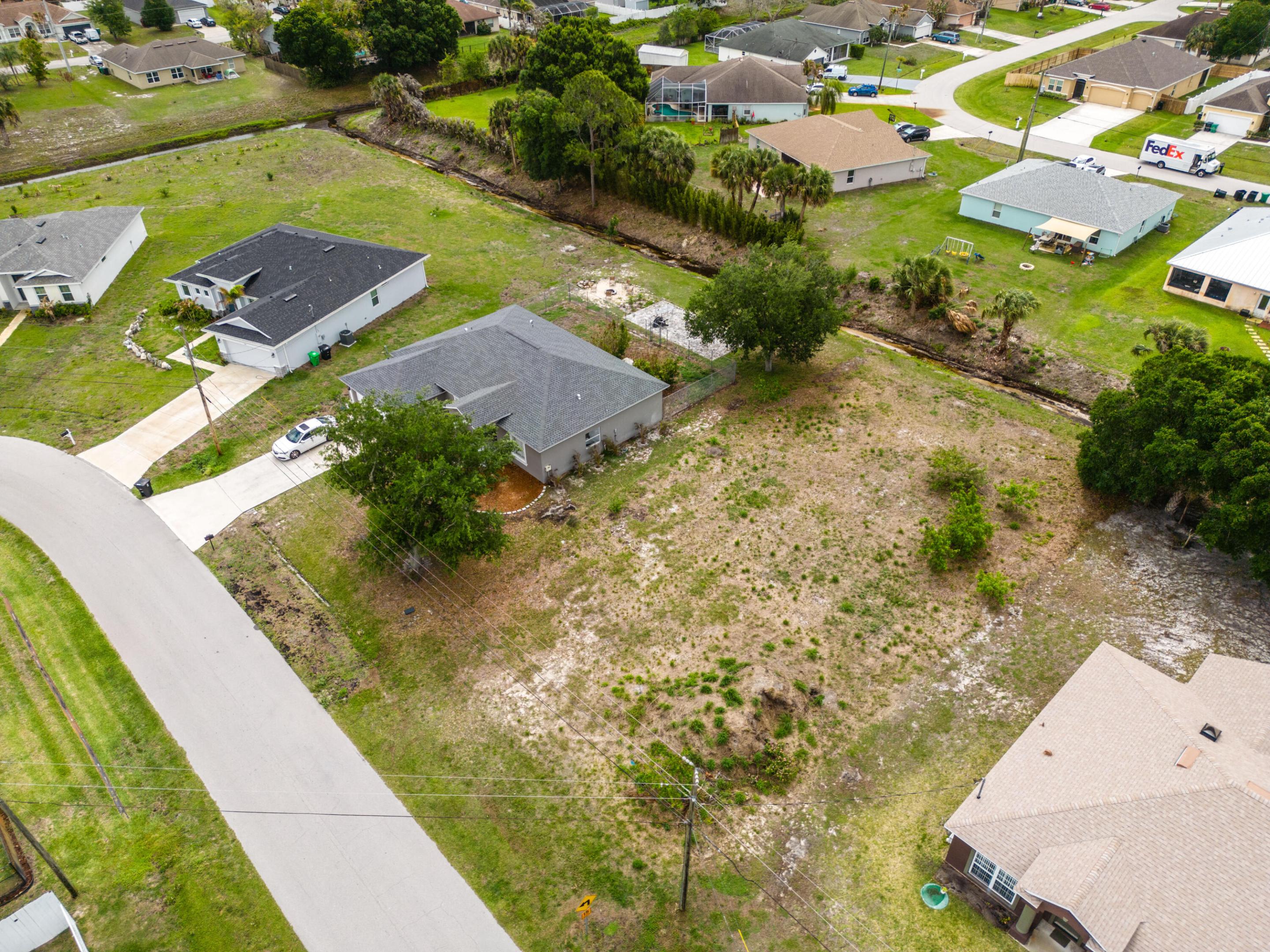 1110 SW Hunnicut Avenue