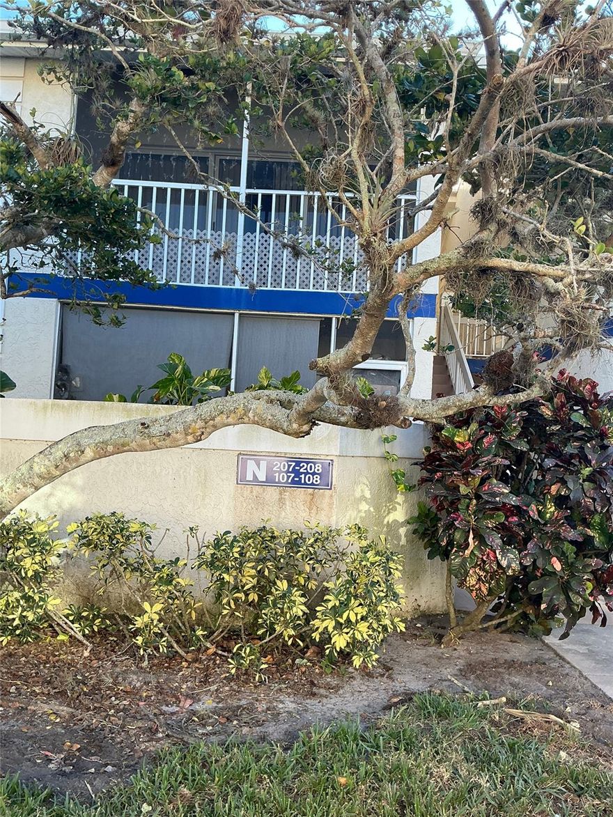 Welcome to the Midport 1 2nd floor Condo unit, a charming 1-bedroom, 1-bathroom. Freshly painted with blue white gray color scheme. This end unit offers a unique blend of comfort and convenience, featuring a screened balcony. The unit comes with a stacked washer/dryer, refrigerator, stove, and dishwasher, ensuring all your essential needs are met. As a resident, you'll also have access to the community pool. HOA APPROVAL REQUIRED .