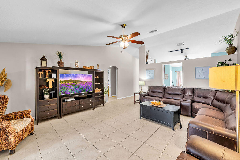 PORT ST LUCIE SECTION 26 - Residential