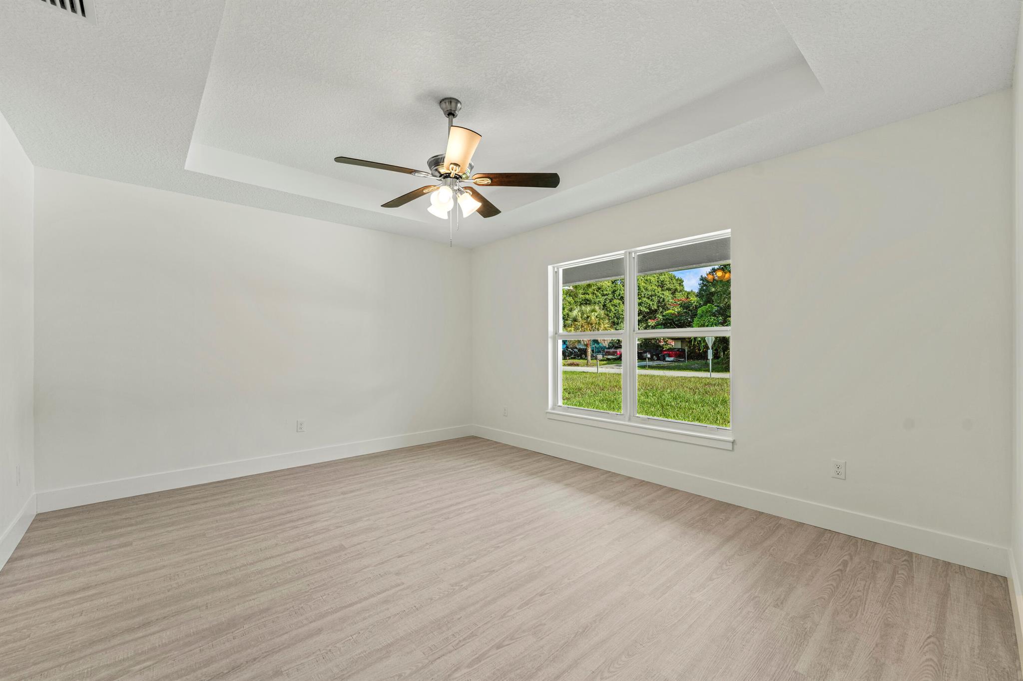 LAKEWOOD PARK UNIT 1 - Residential Lease