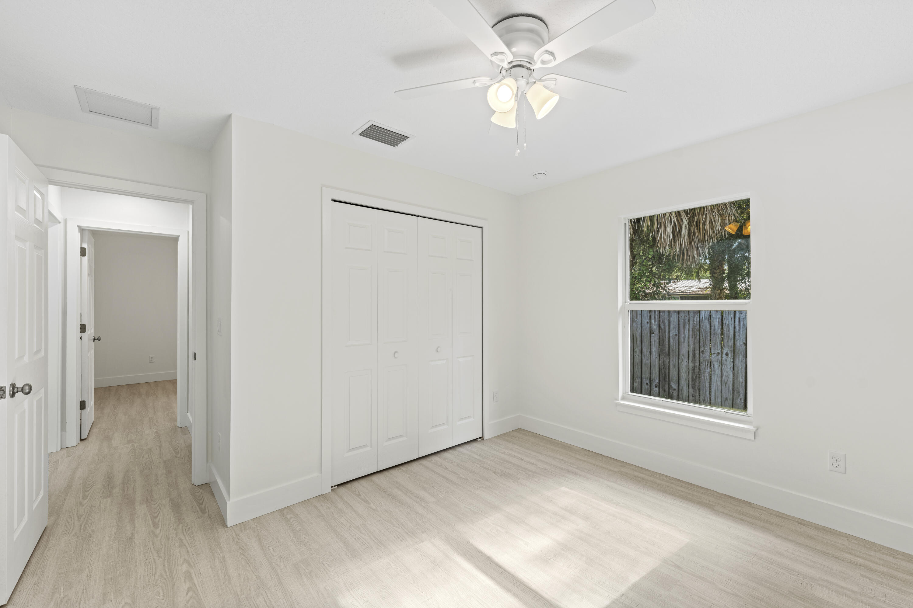 LAKEWOOD PARK UNIT 1 - Residential Lease