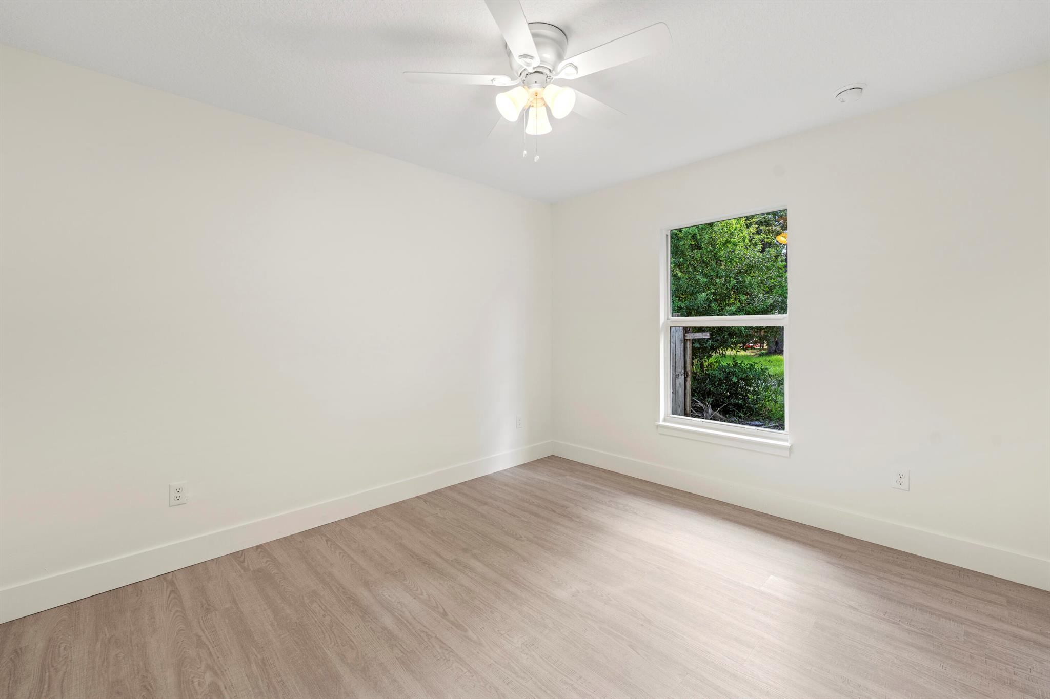 LAKEWOOD PARK UNIT 1 - Residential Lease