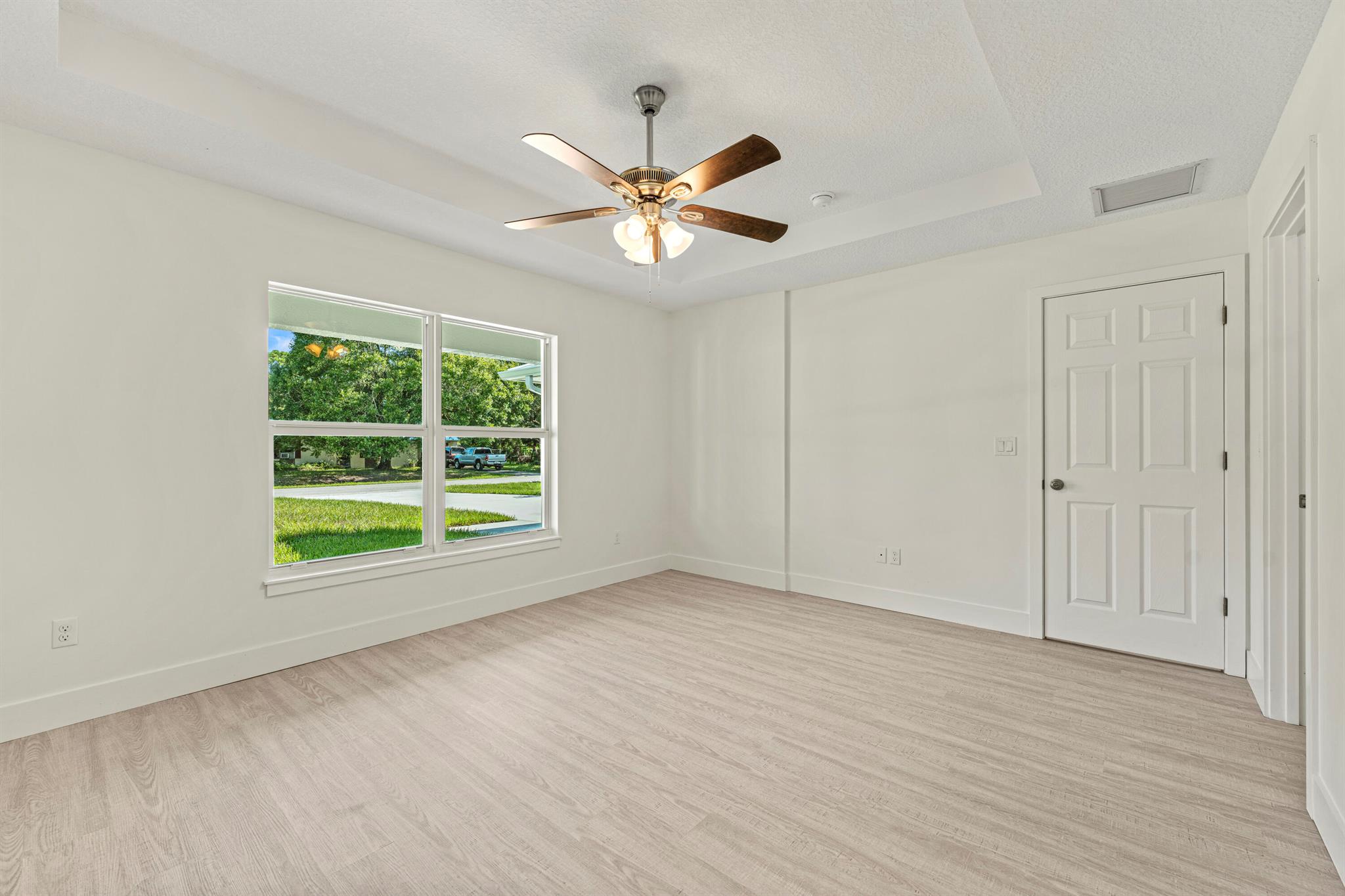 LAKEWOOD PARK UNIT 1 - Residential Lease