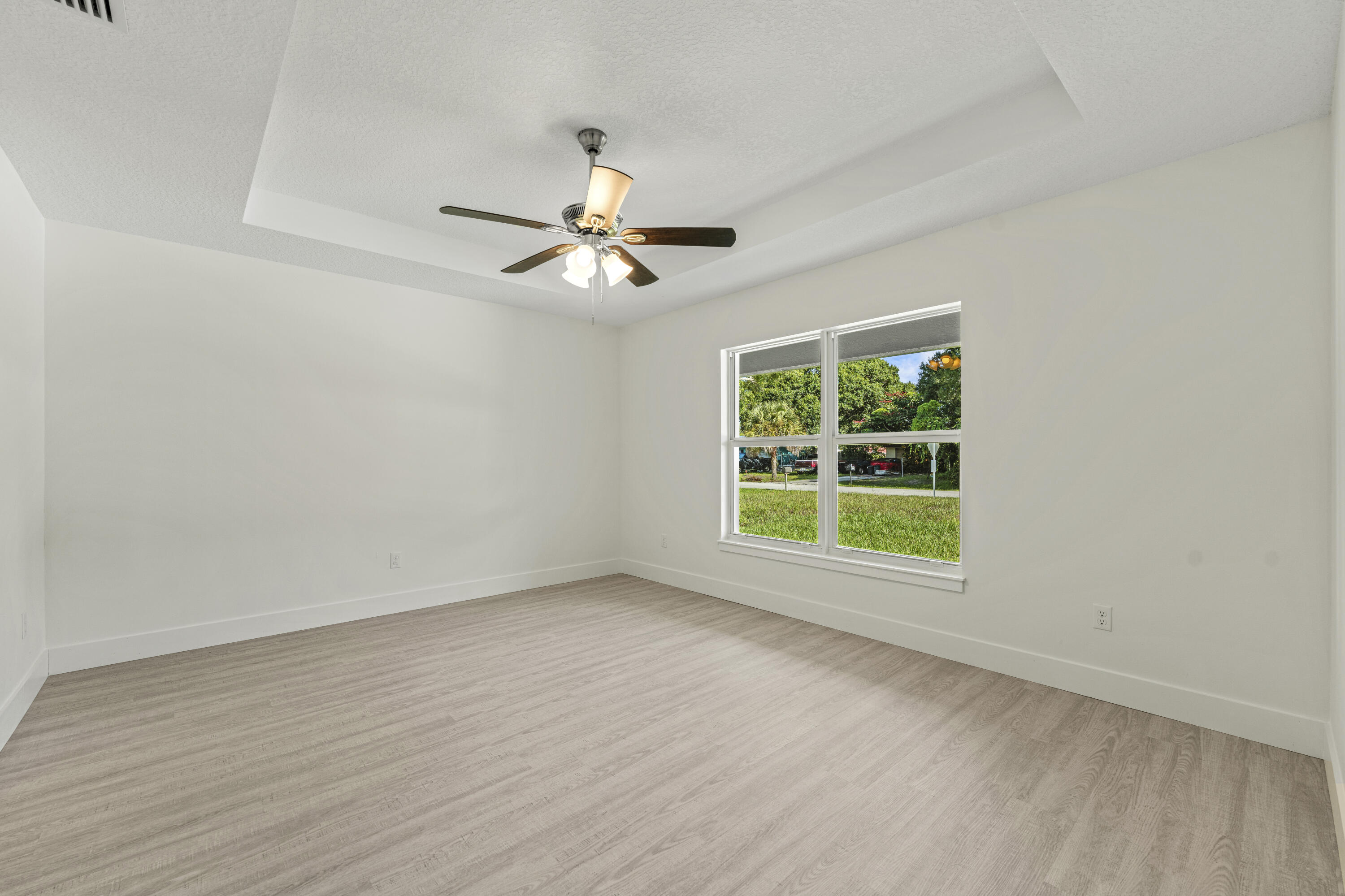 LAKEWOOD PARK UNIT 1 - Residential Lease